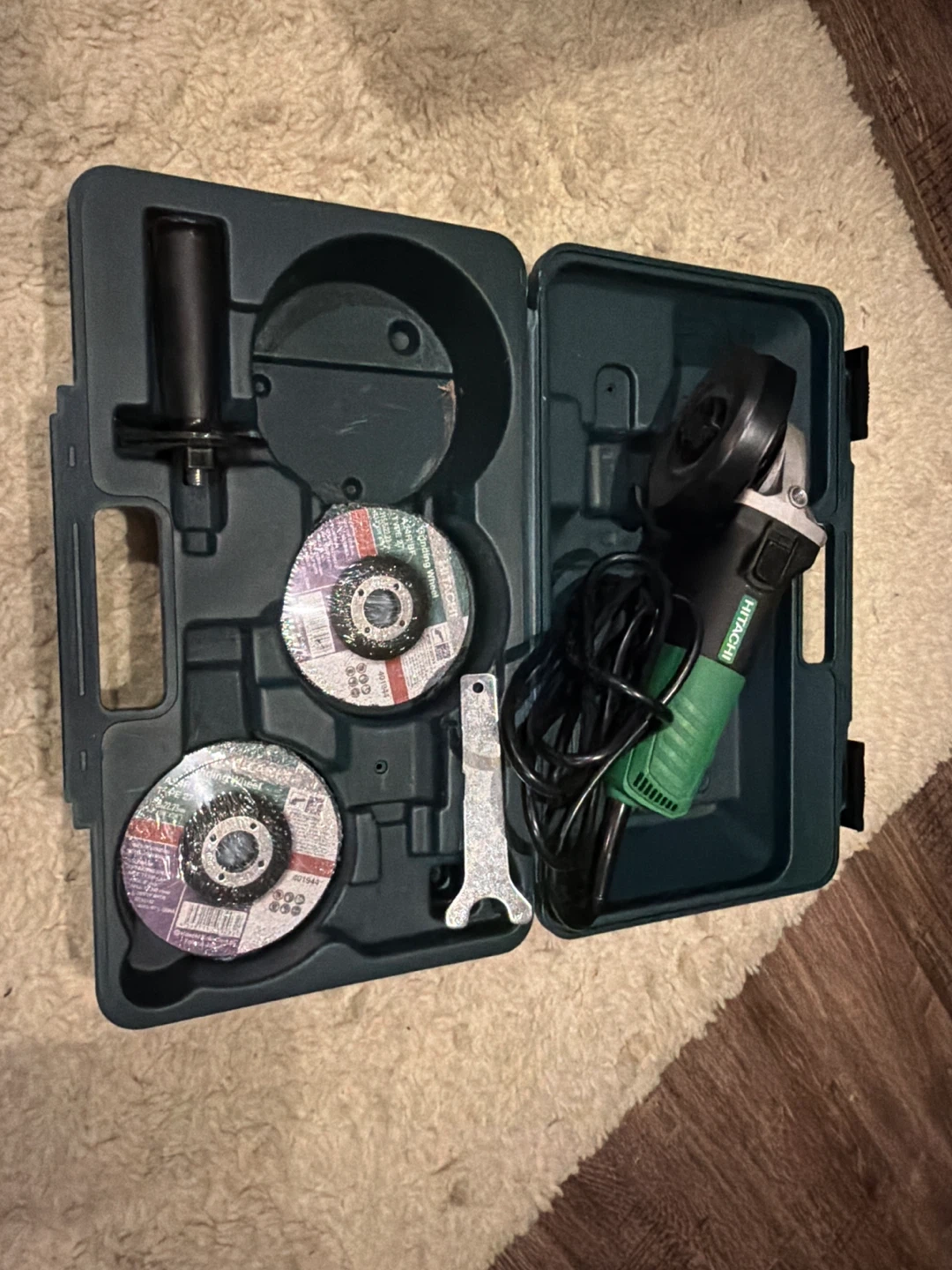 Hitachi G12SR4 Disc Grinder with Case - photo 2