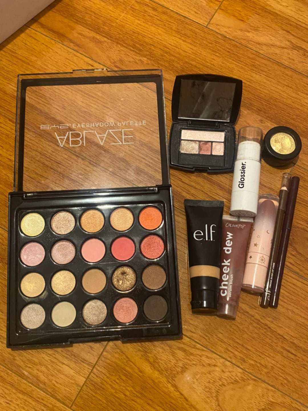 Free used makeup bundle 🧡