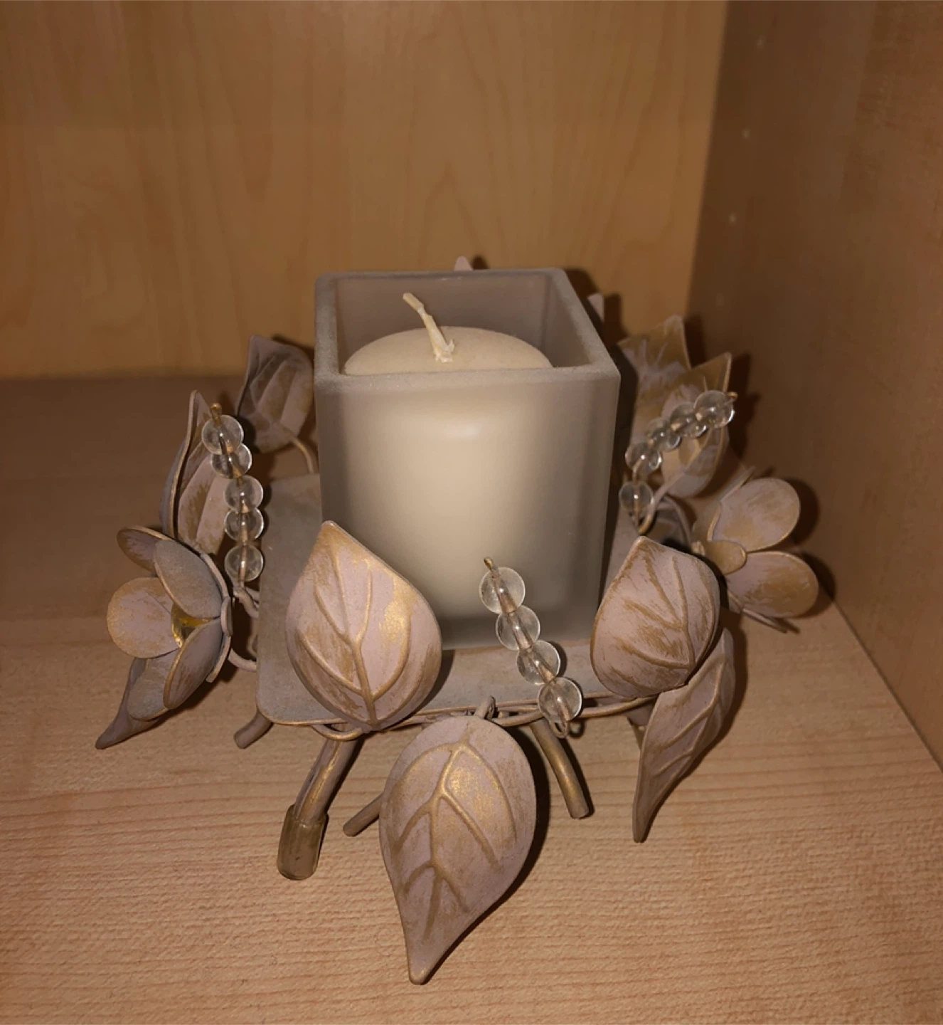 🧡 Candle Holder with Floral Design
