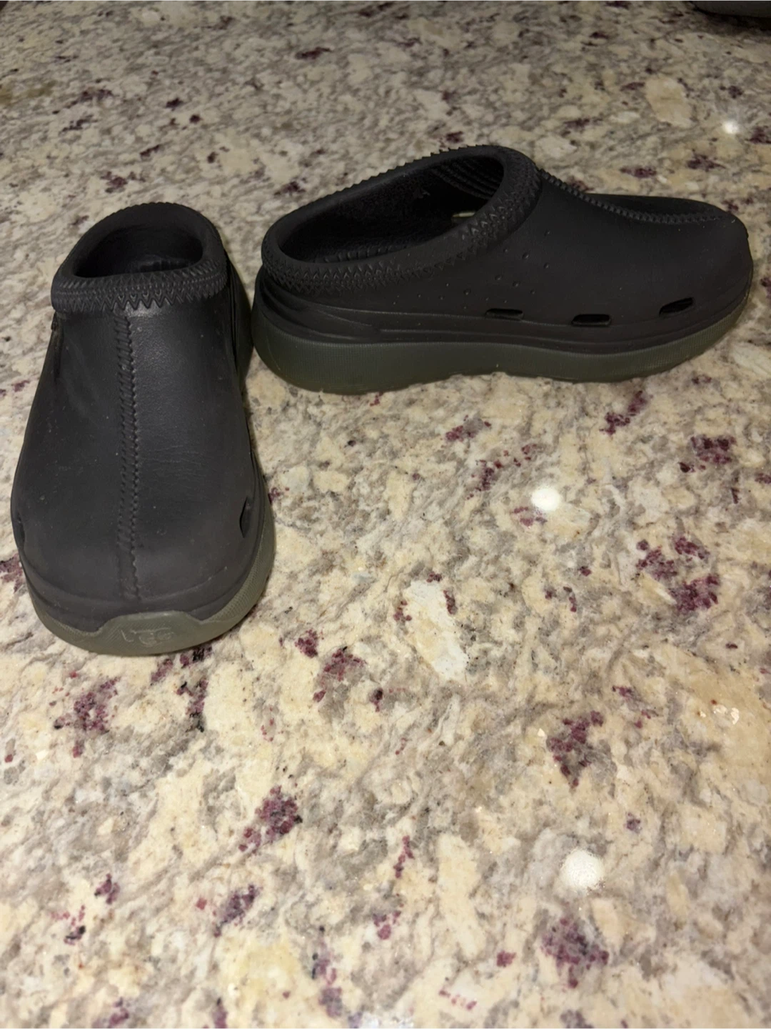 UGG Tasman Clog - Black - photo 2