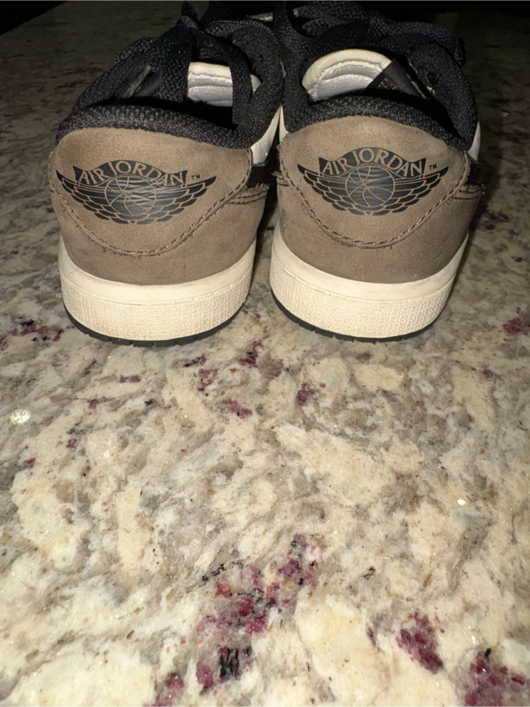 Air Jordan 1 Low Travis Scott - photo 2