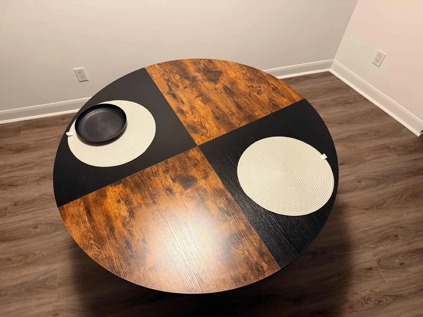 47 inch dining table - photo 3