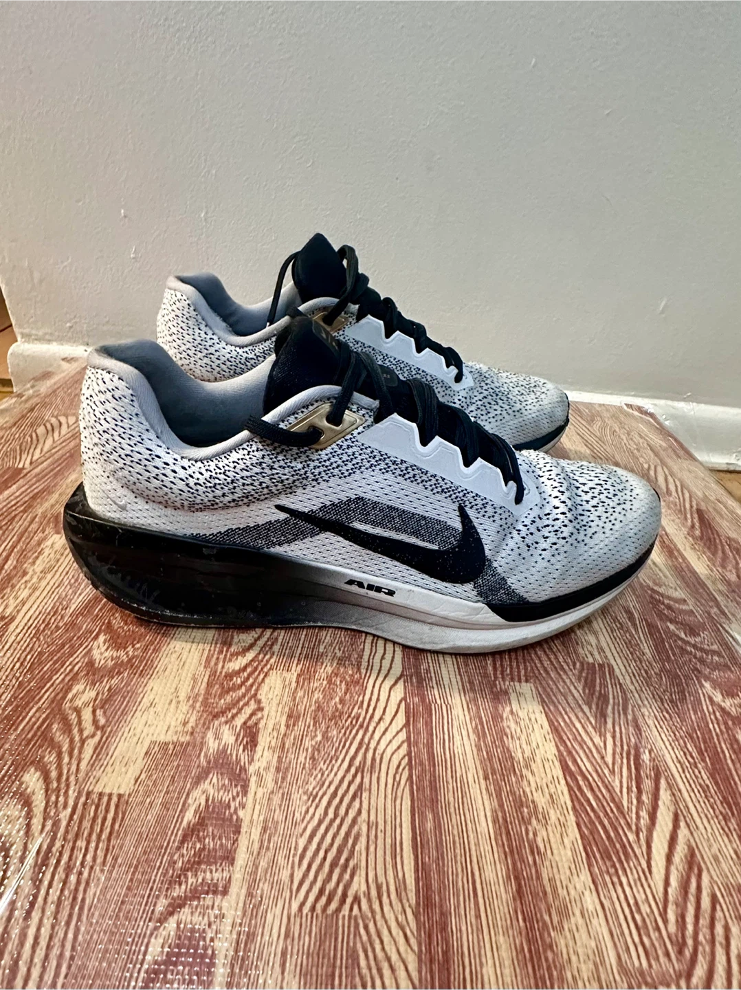 Nike Zoom Air Running Shoes - Size 11 - photo 4
