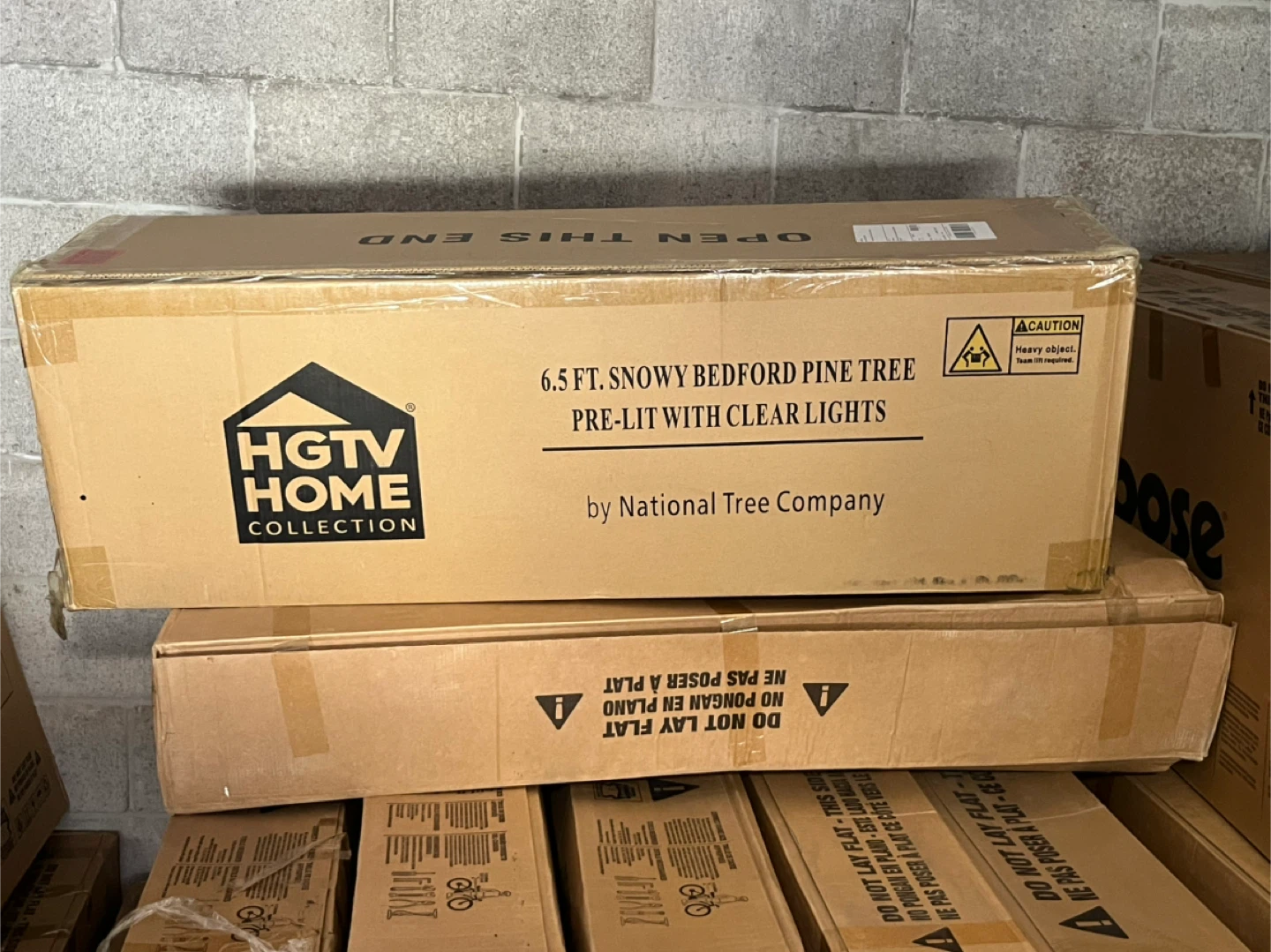Christmas Tree 6.5’ Pre Lit BRAND NEW IN BOX - photo 3