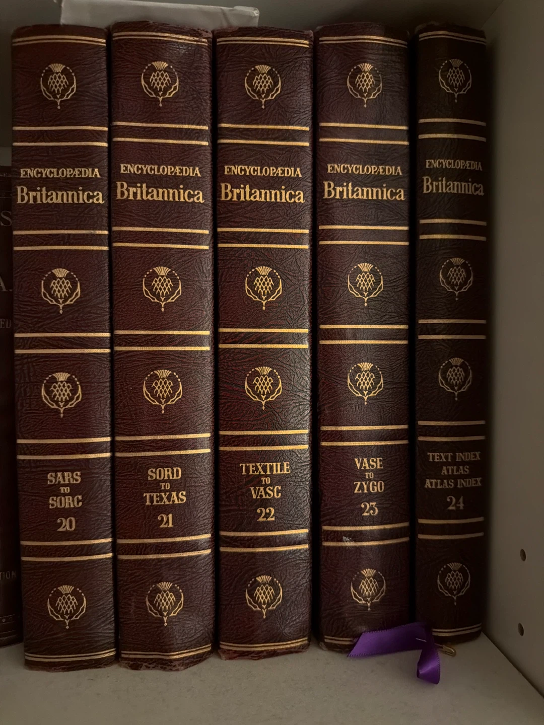Encyclopedia Britannica Set - photo 2