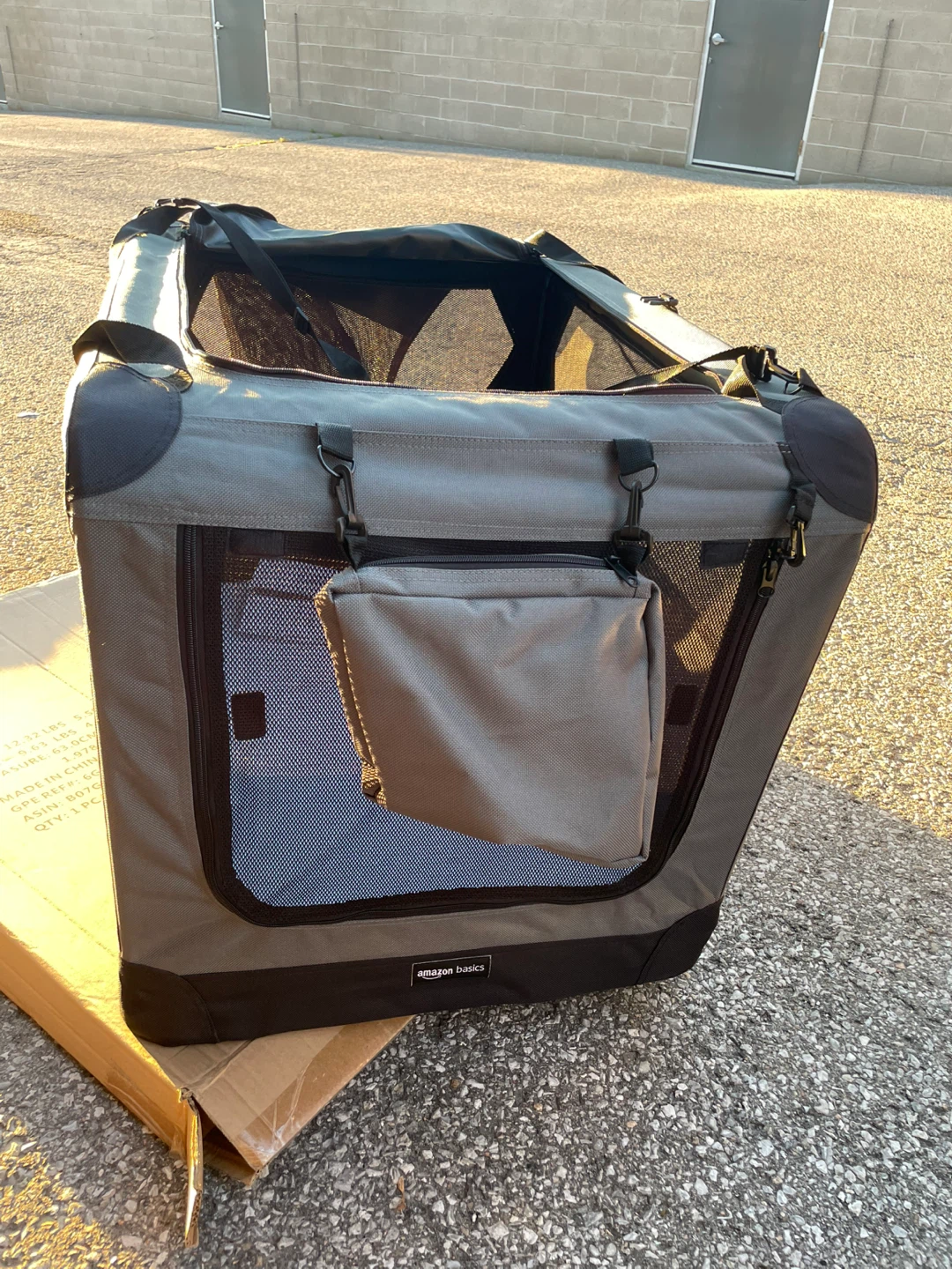Dog Portable Crate 36” BRAND NEW IN BOX - photo 2