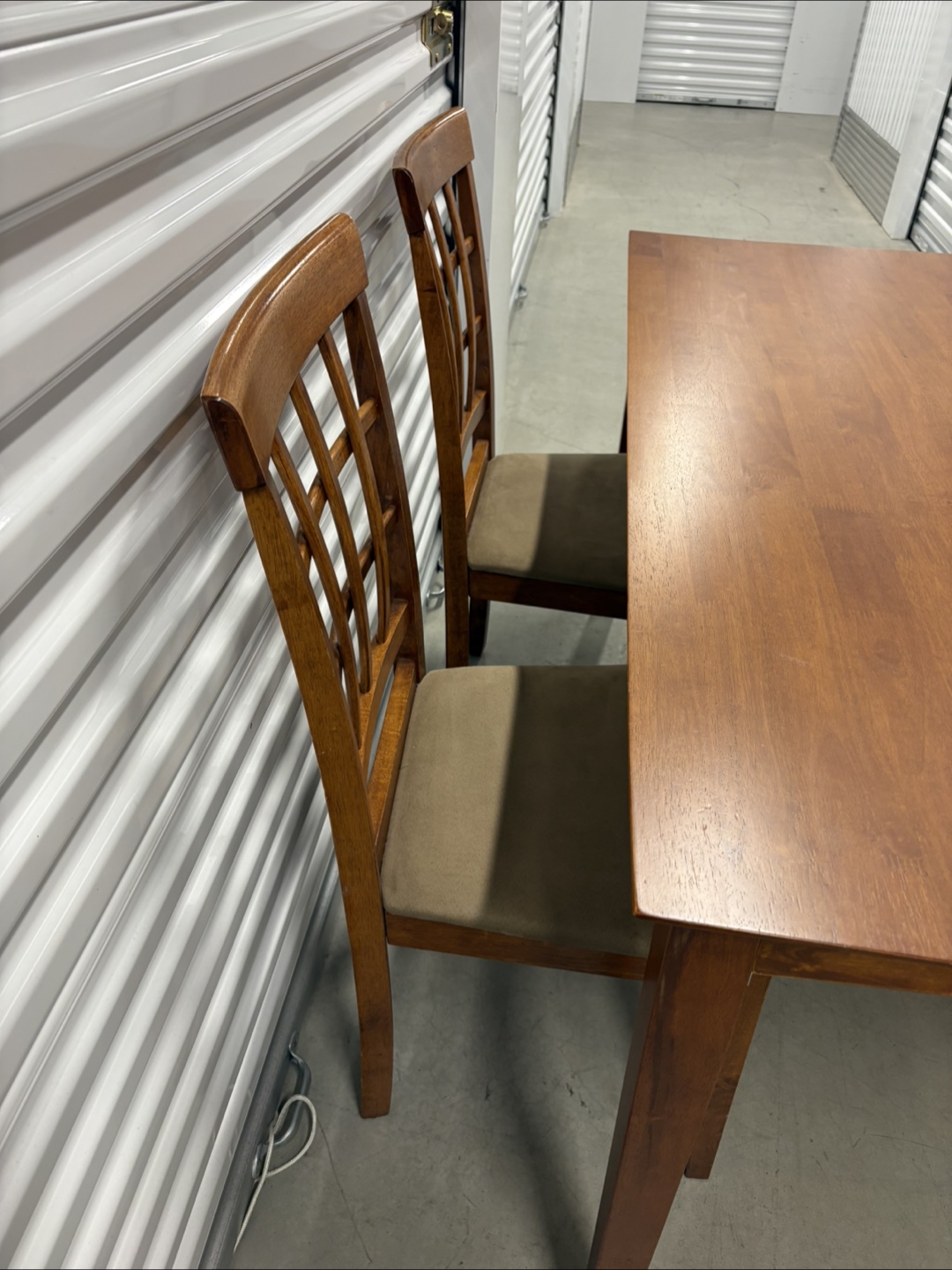 Can deliver—Table and 4 chairs. - photo 3