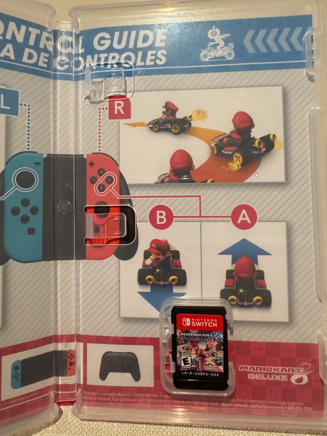 Mario Kart 8 Deluxe - Nintendo Switch Game - photo 2