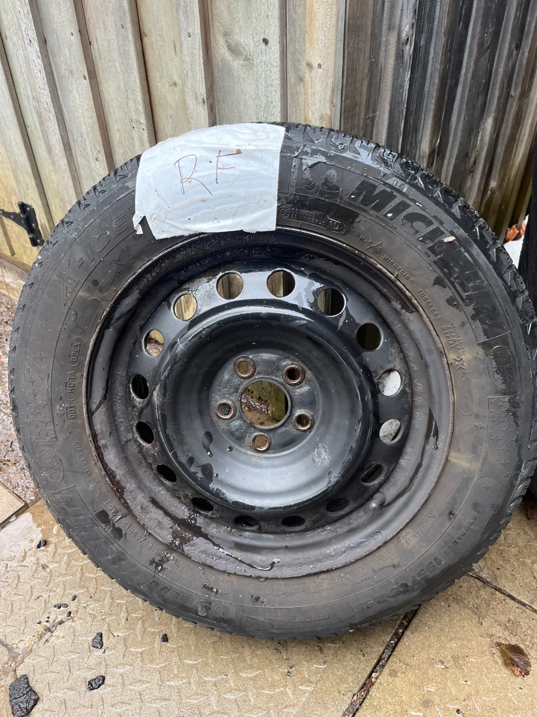Michelin Winter Tire on Rim 195/65r15 - photo 5