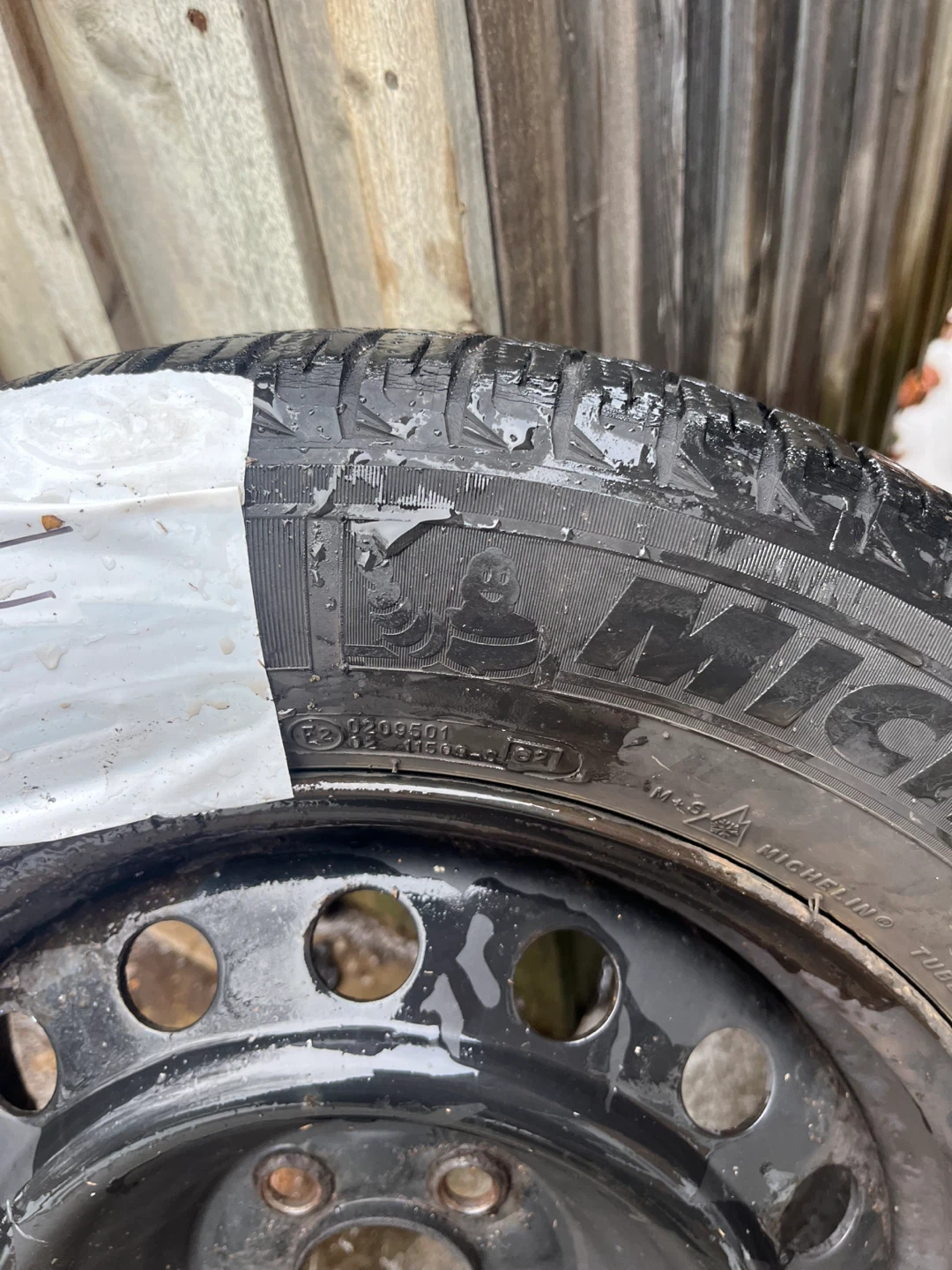 Michelin Winter Tire on Rim 195/65r15 - photo 4
