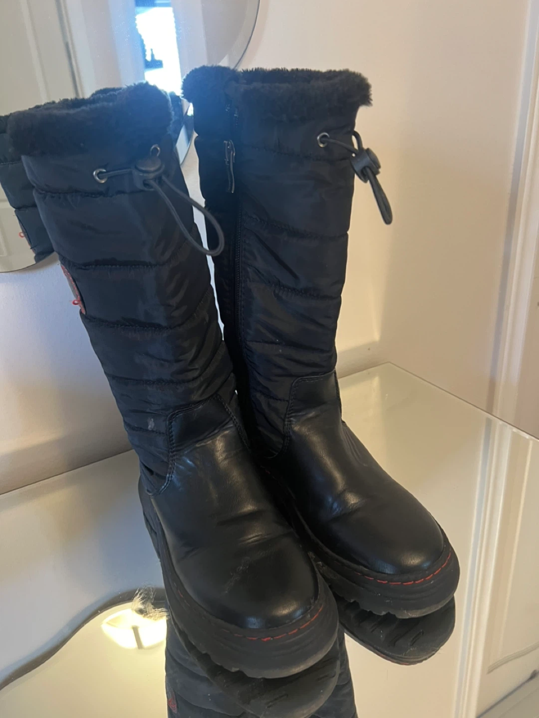 Cougar Black Winter Boots Size 6