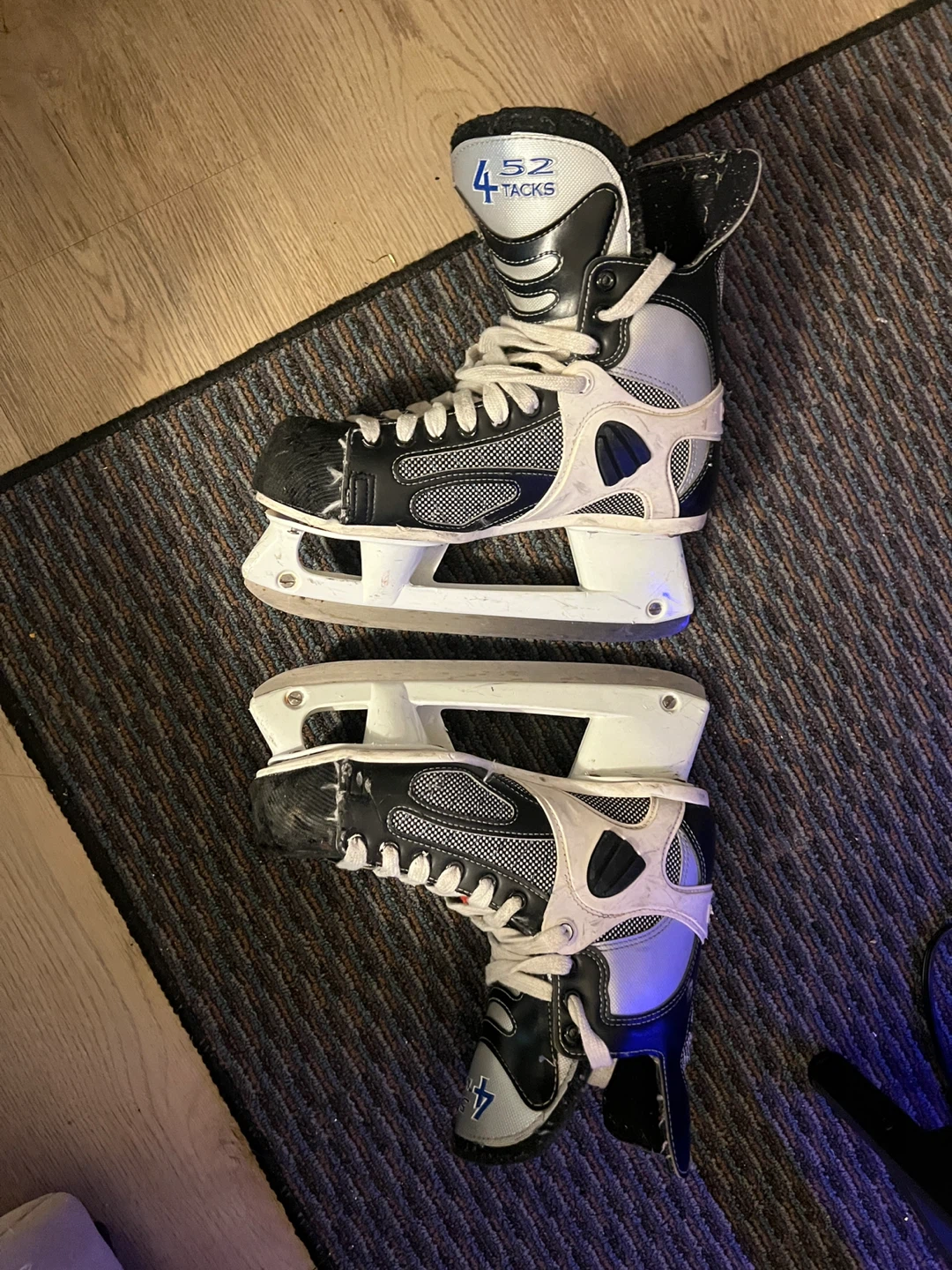 CCM 4 Tacks Ice Hockey Skates - Size 8 Men’s - photo 2