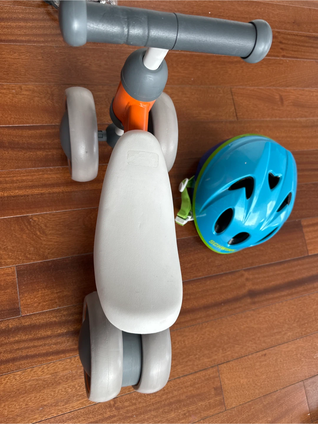 Balance Bike with Helmet - photo 3