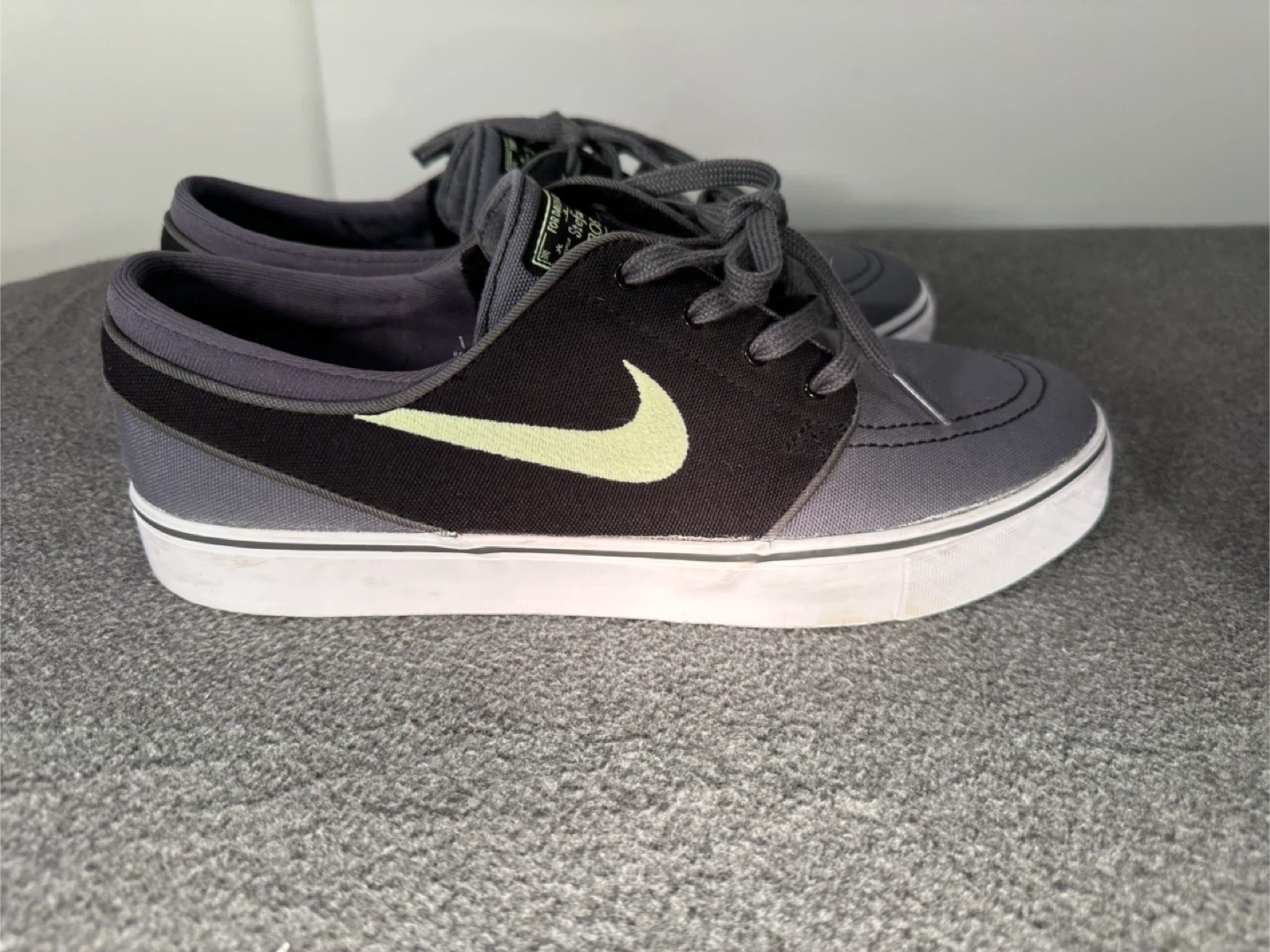 Nike SB Stefan Janoski Skate Shoes
