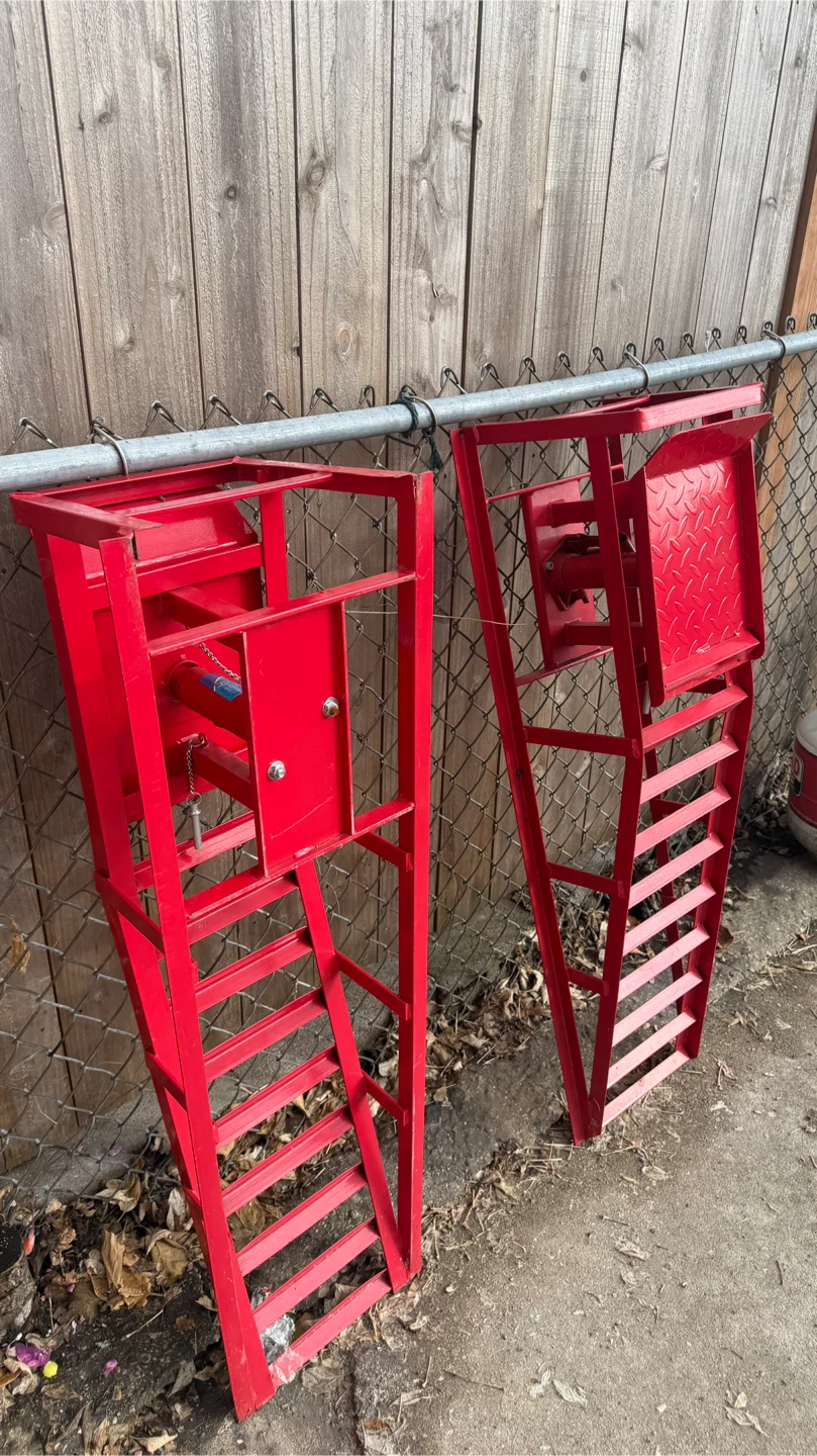 Red Car Ramps - Pair