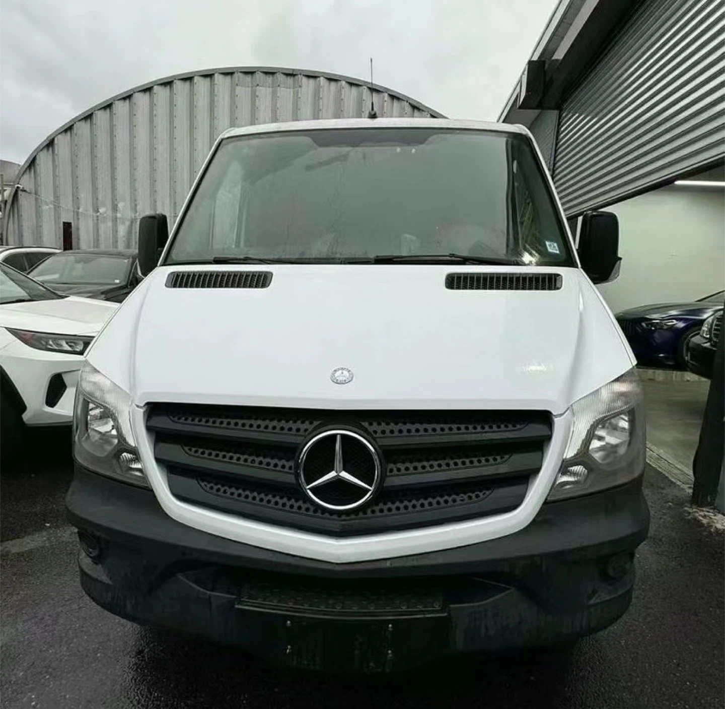 Mercedes-Benz Sprinter Van
