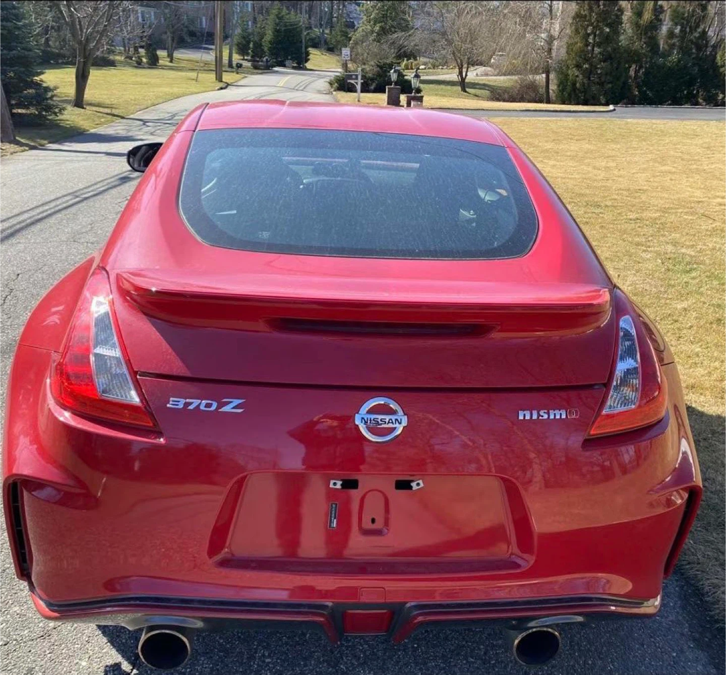 Red Nissan 370Z Nismo - photo 4