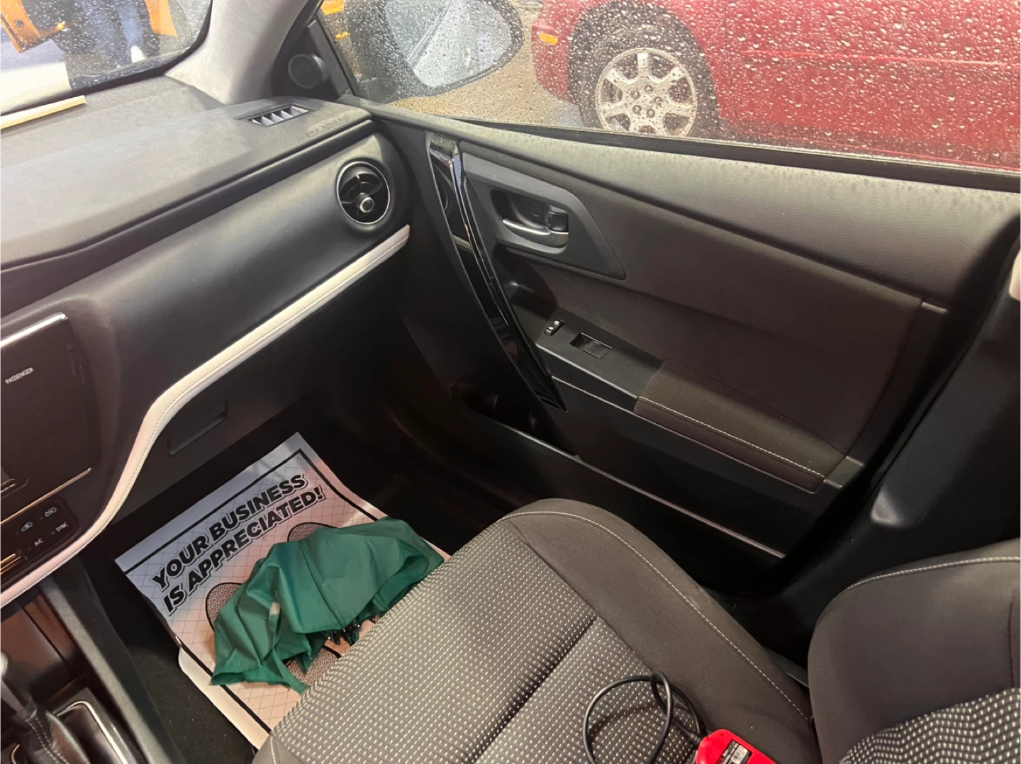 Toyota Corolla iM Interior - photo 4