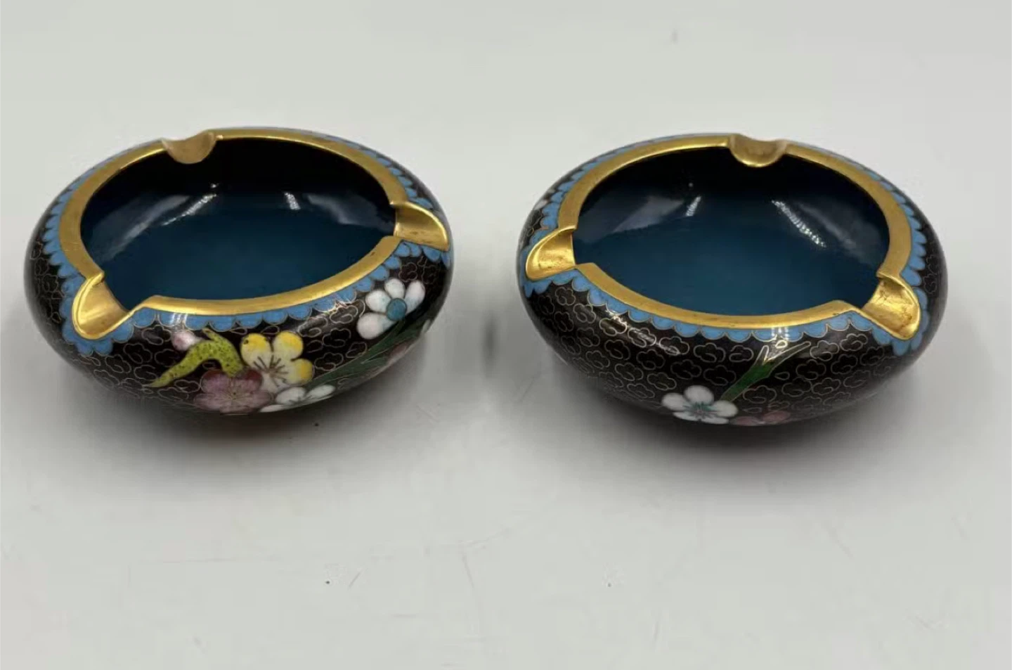 Vintage Cloisonné Ashtrays & Samovar Set - photo 4