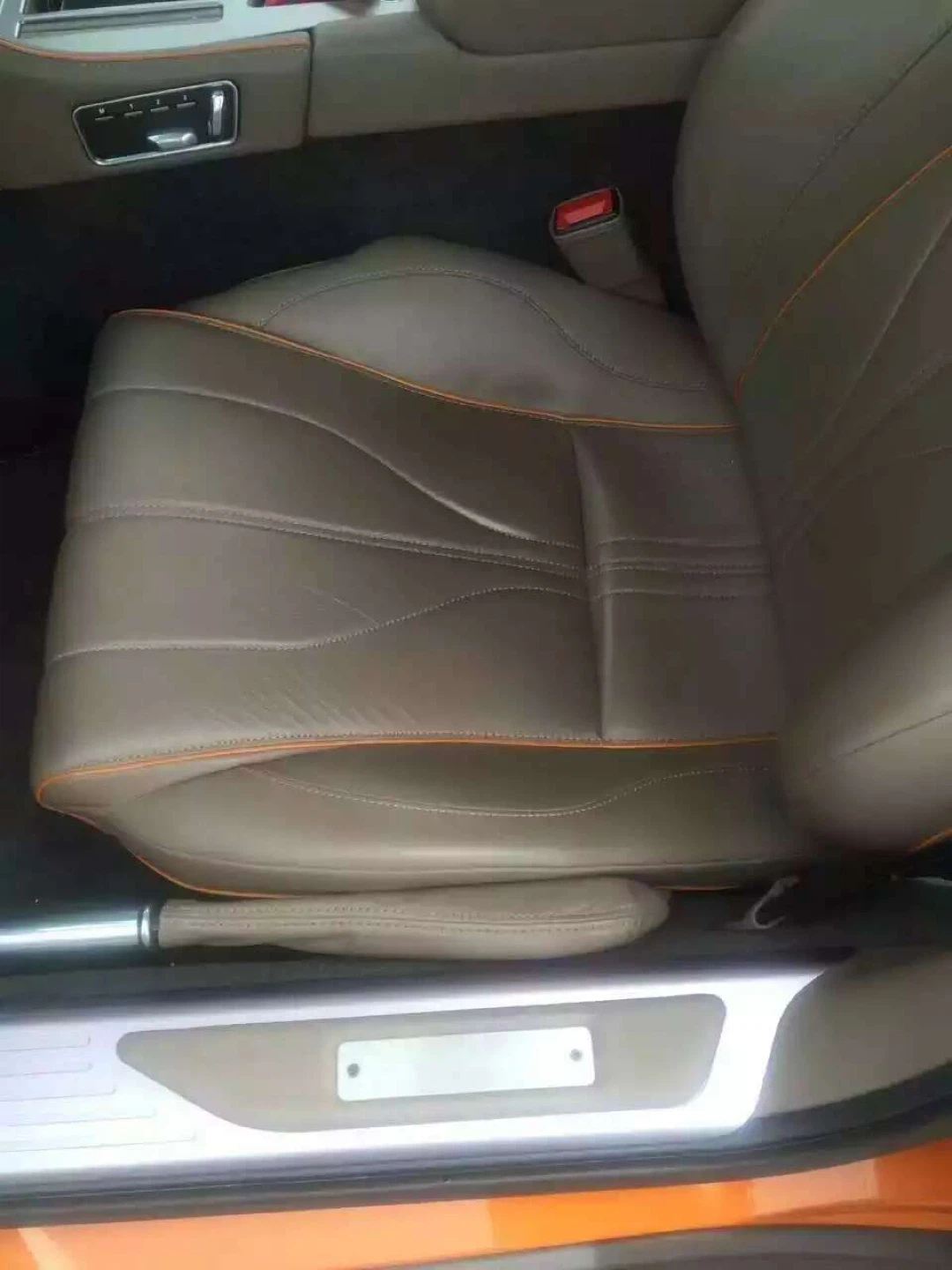 Aston Martin DB9 Car Seats - photo 2