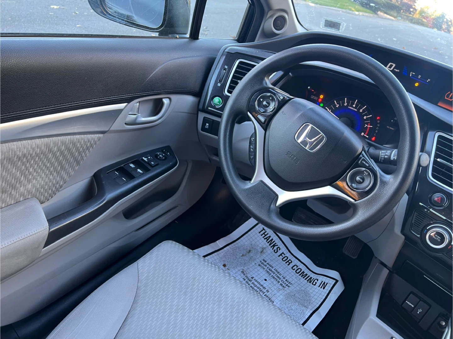 Honda Civic Car Interior - photo 3