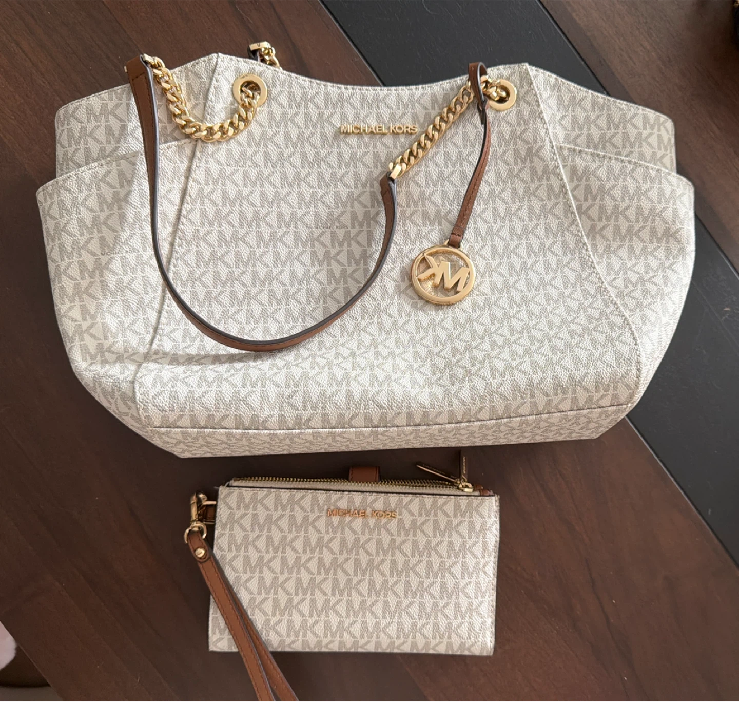 Michael Kors Tote Bag & Wallet Set