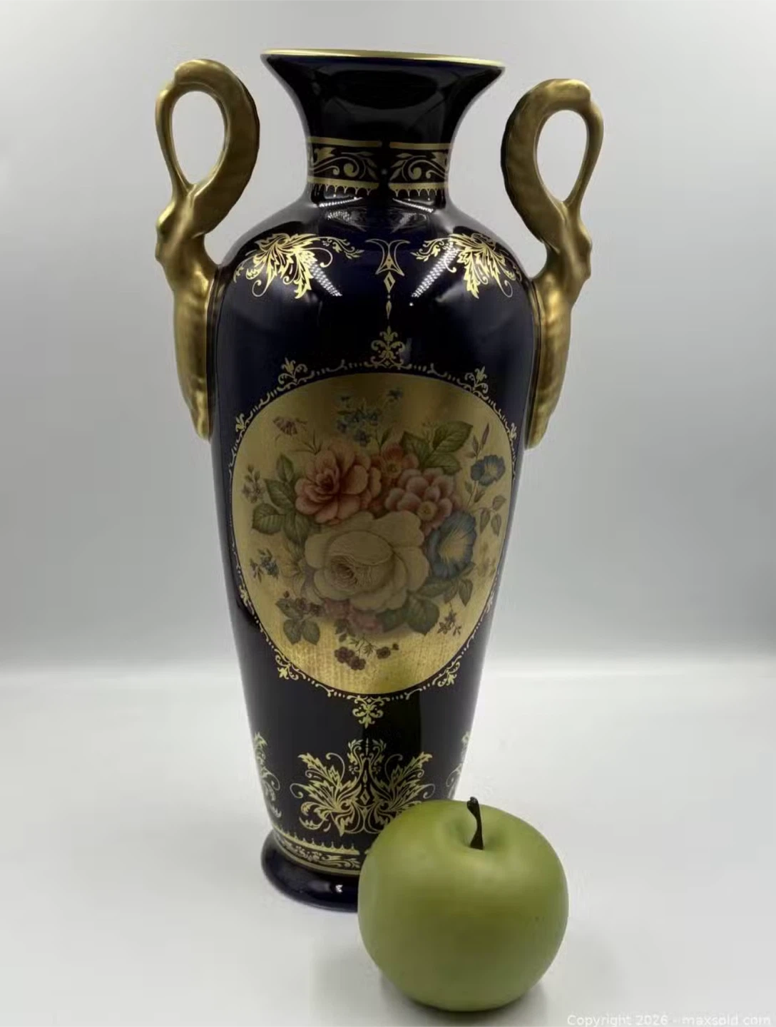 Haas & Czjzek Handmade Porcelain Vase - photo 3