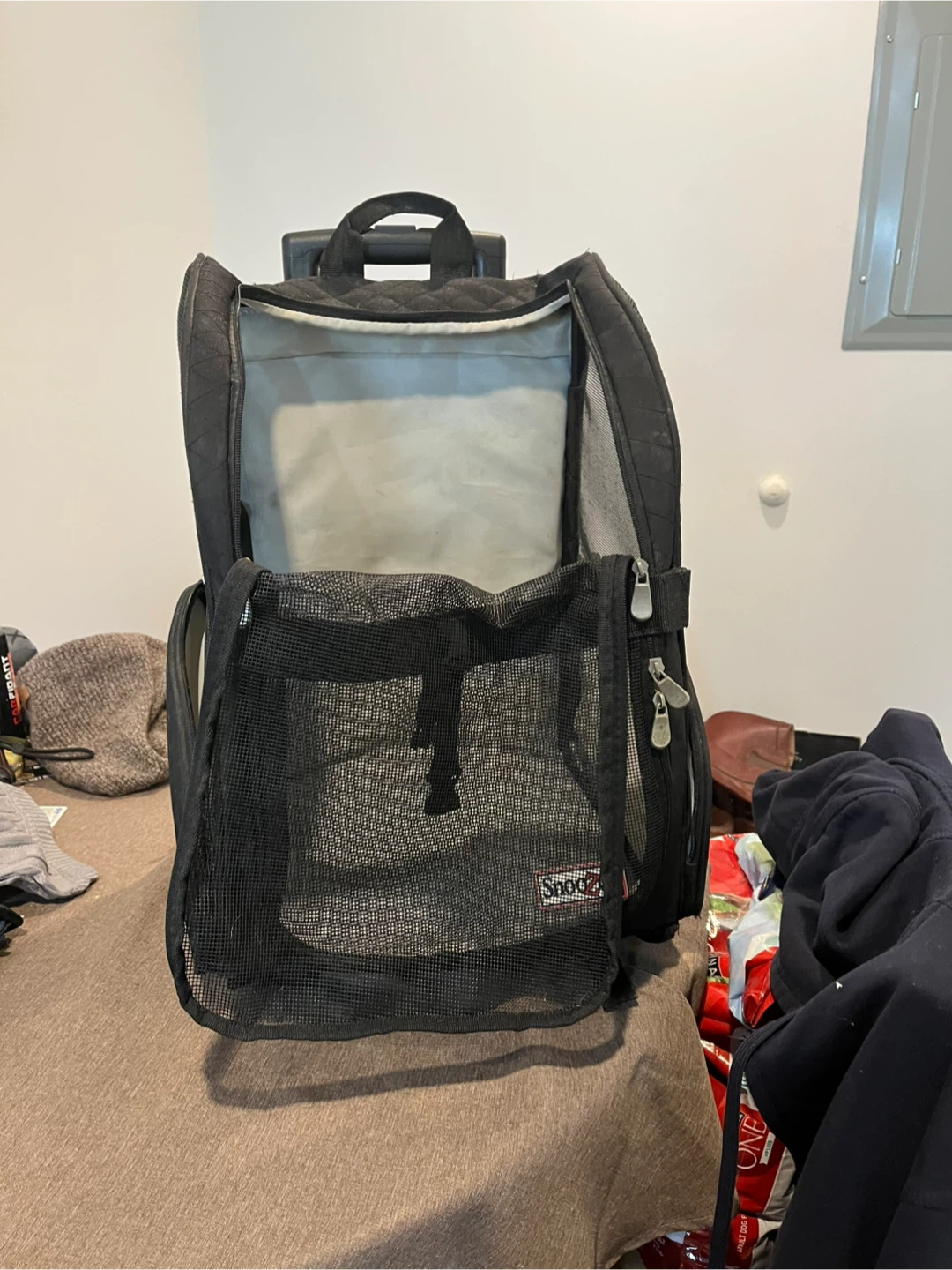 Snoozer Roll Around Pet Carrier Backpack - Black - photo 3