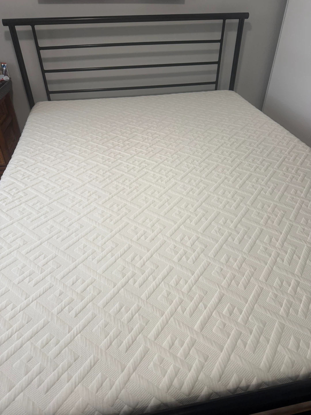 Queen Size bed frame with Mattress - photo 3