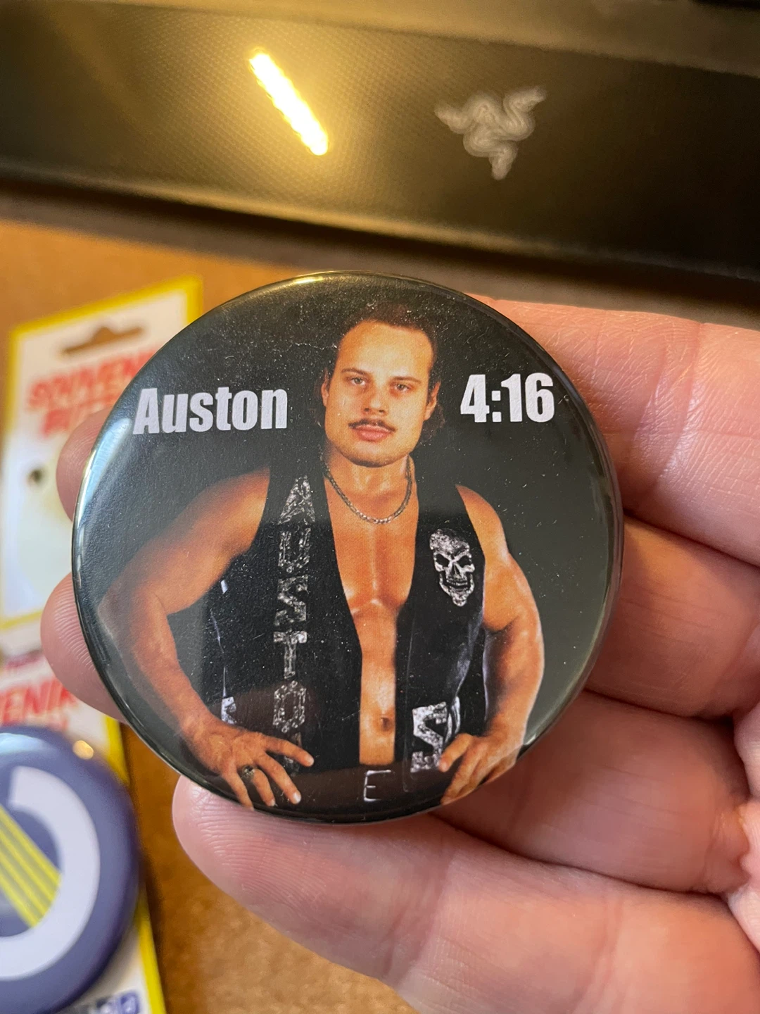 Auston 4:16 Button Pin Toronto Maple Leafs 🧡