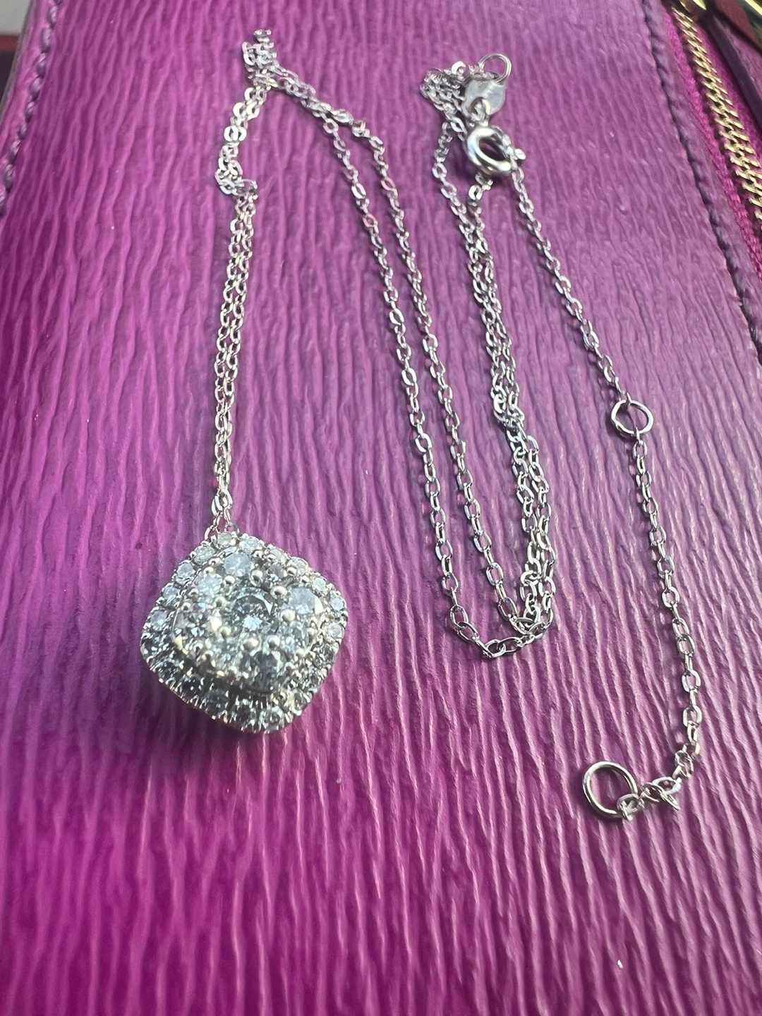 10 k diamond necklace
