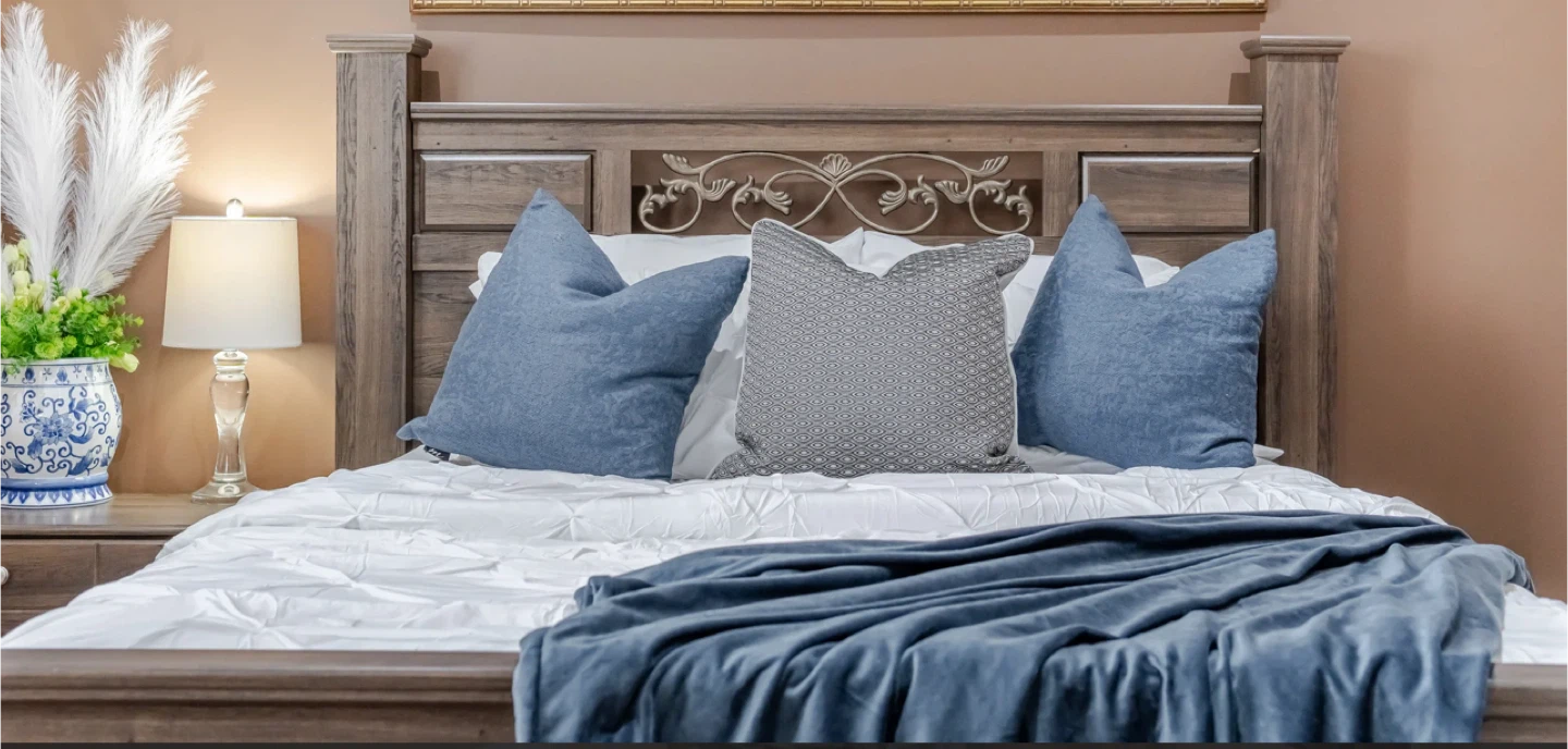 Ashley- Bedroom Set: Bed, Dresser, and Nightstand - photo 2