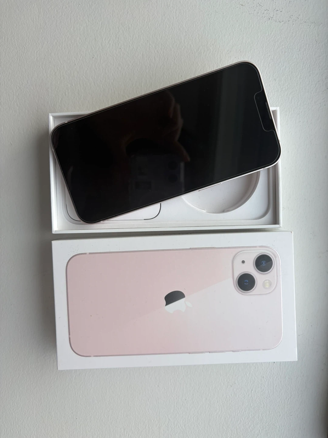 New Apple iPhone 13 128GB Pink with Screen Protector