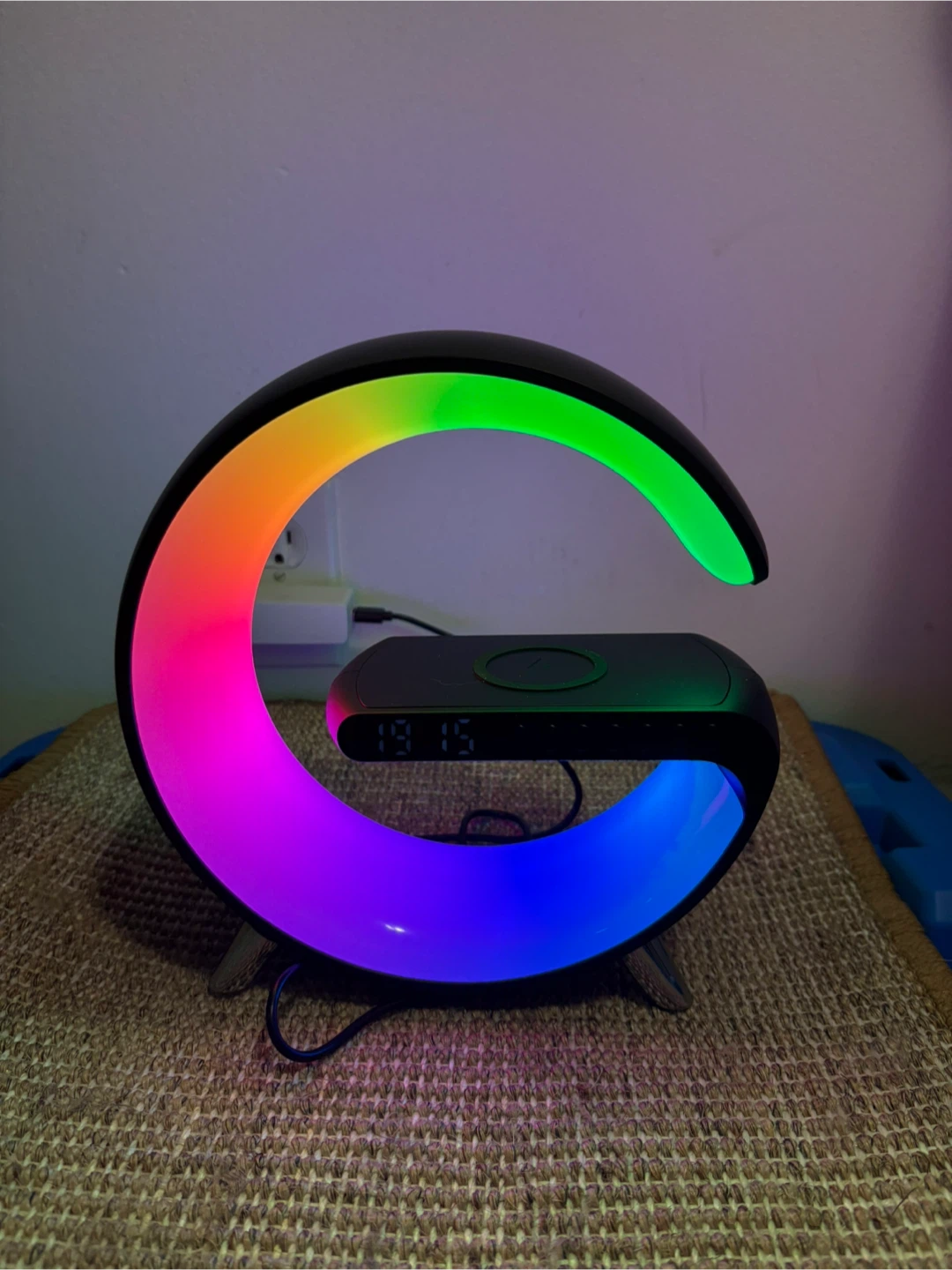 New G-Shape Bluetooth Phone charging Speaker - photo 2