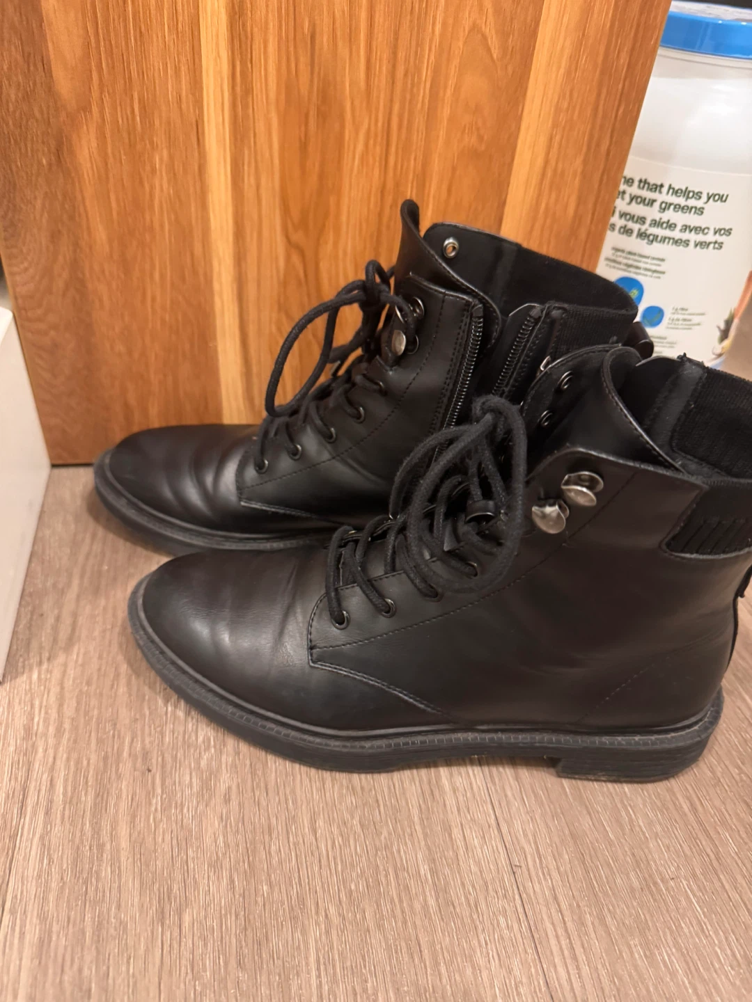 Kenneth Cole Reaction Wills Lug Lace Up Boots - Size 7