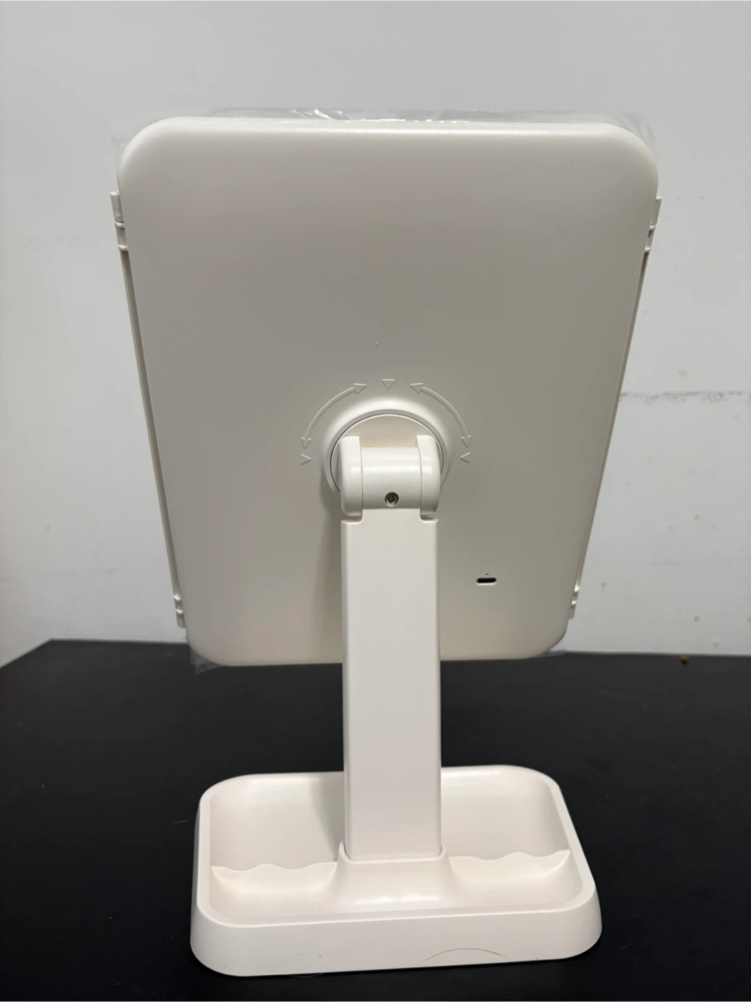 LED lighted cosmetic mirrors - photo 5
