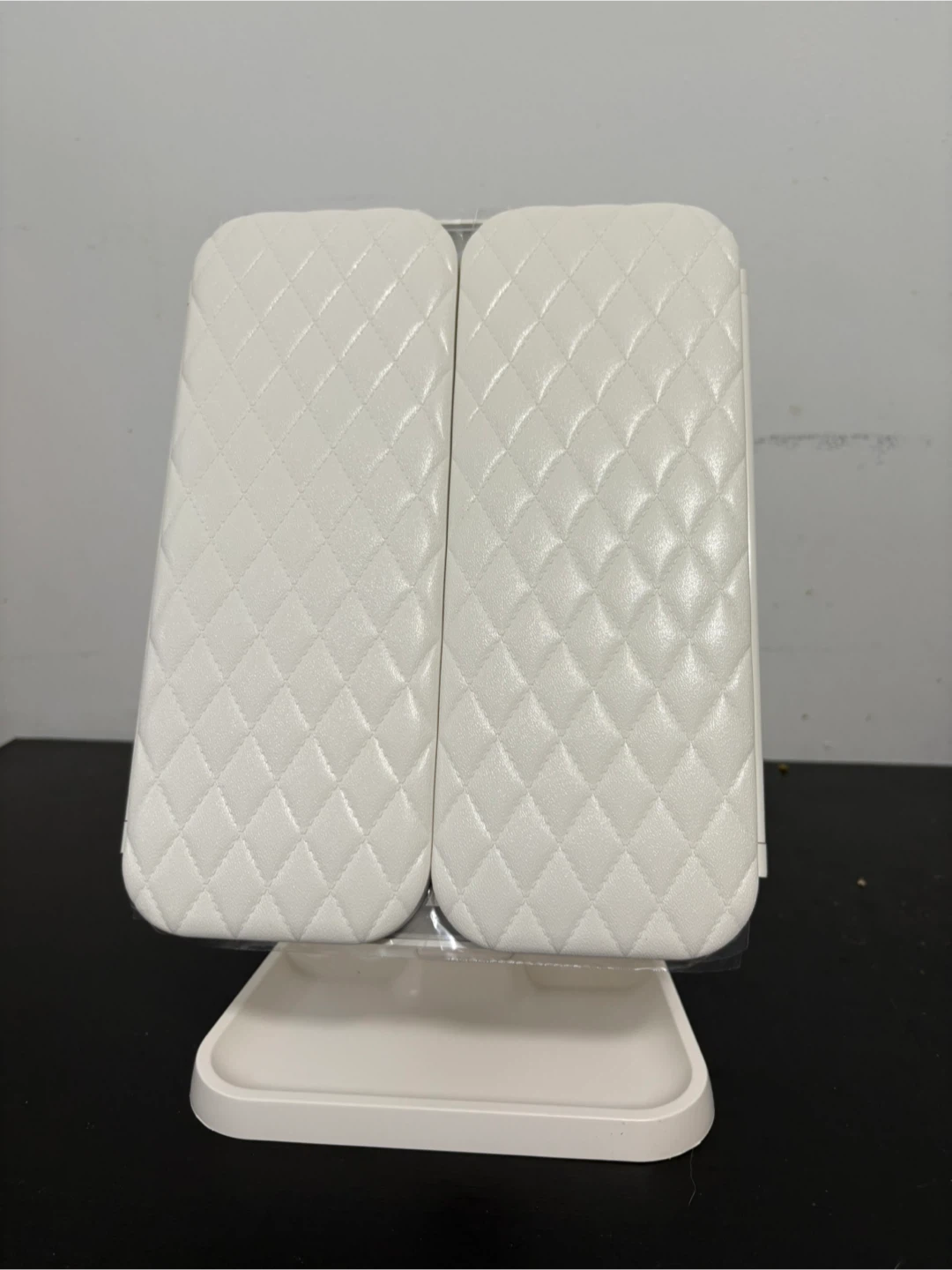 LED lighted cosmetic mirrors - photo 4