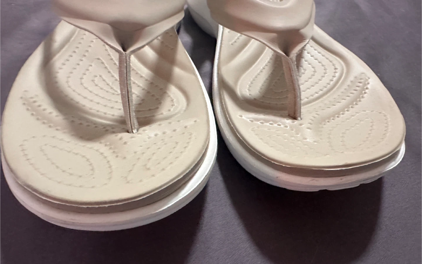 Crocs Dual Comfort Capri V Sporty Flip Flops - Size 7 - photo 3