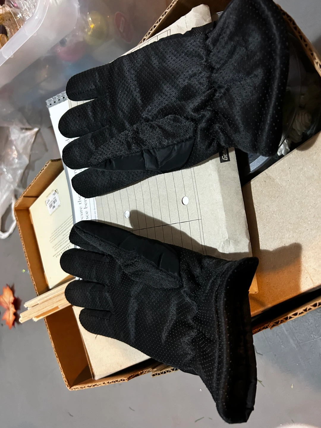 Black Winter Gloves - photo 2