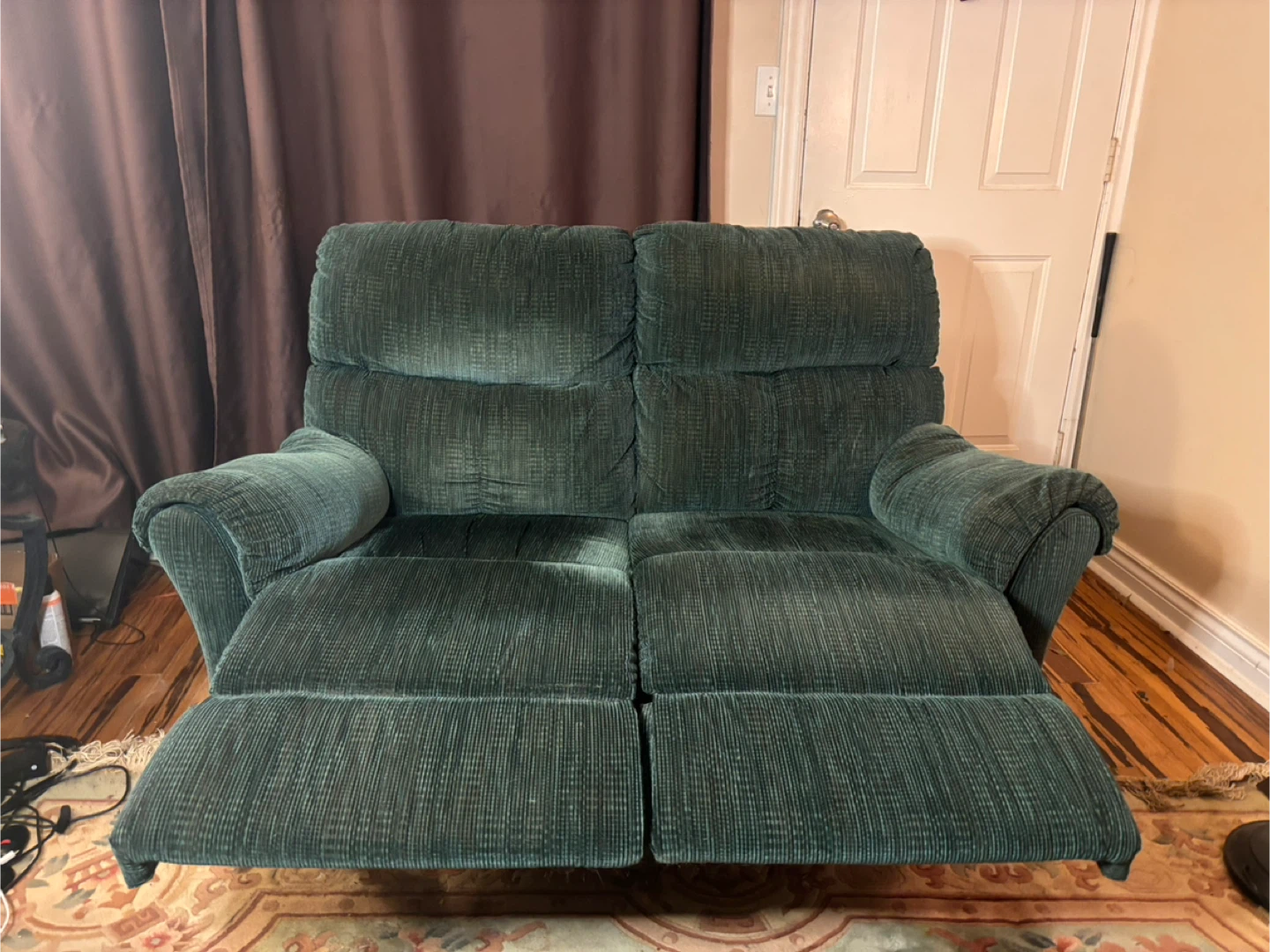 La-Z-Boy Style Reclining Loveseat – 2 Seater - photo 2