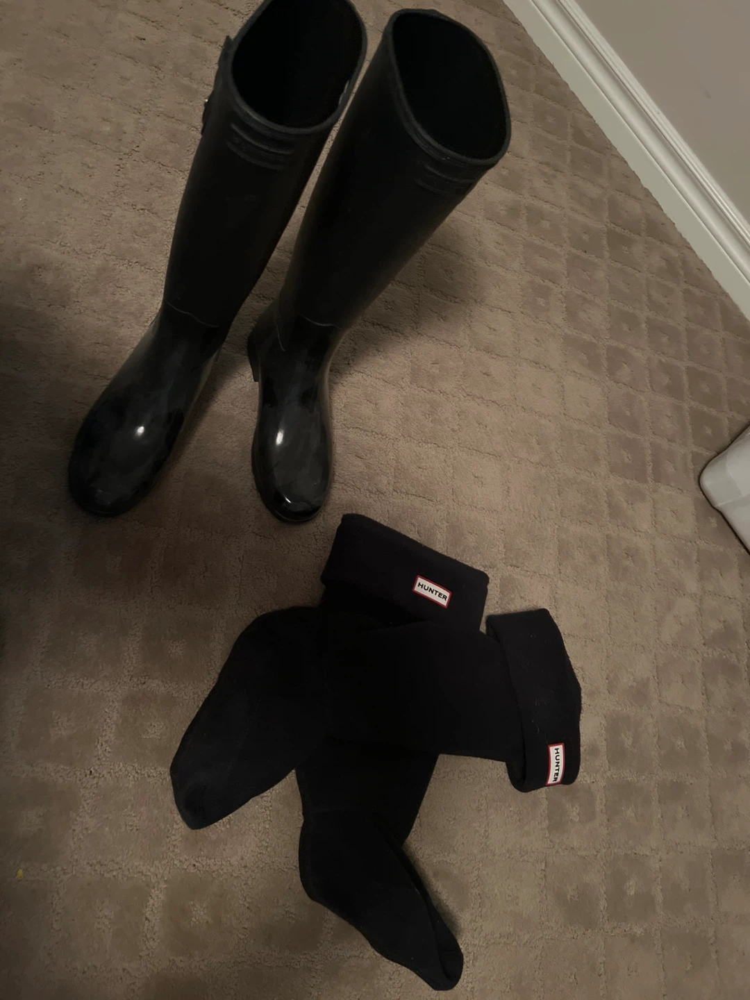Size 7 woman’s Hunter Black Rain Boots with Socks - photo 2