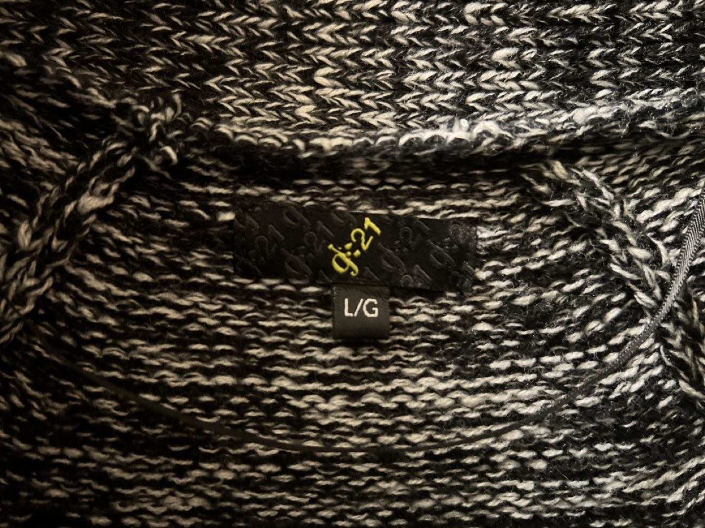 Brand New-Cardigan - Size L/G - photo 3