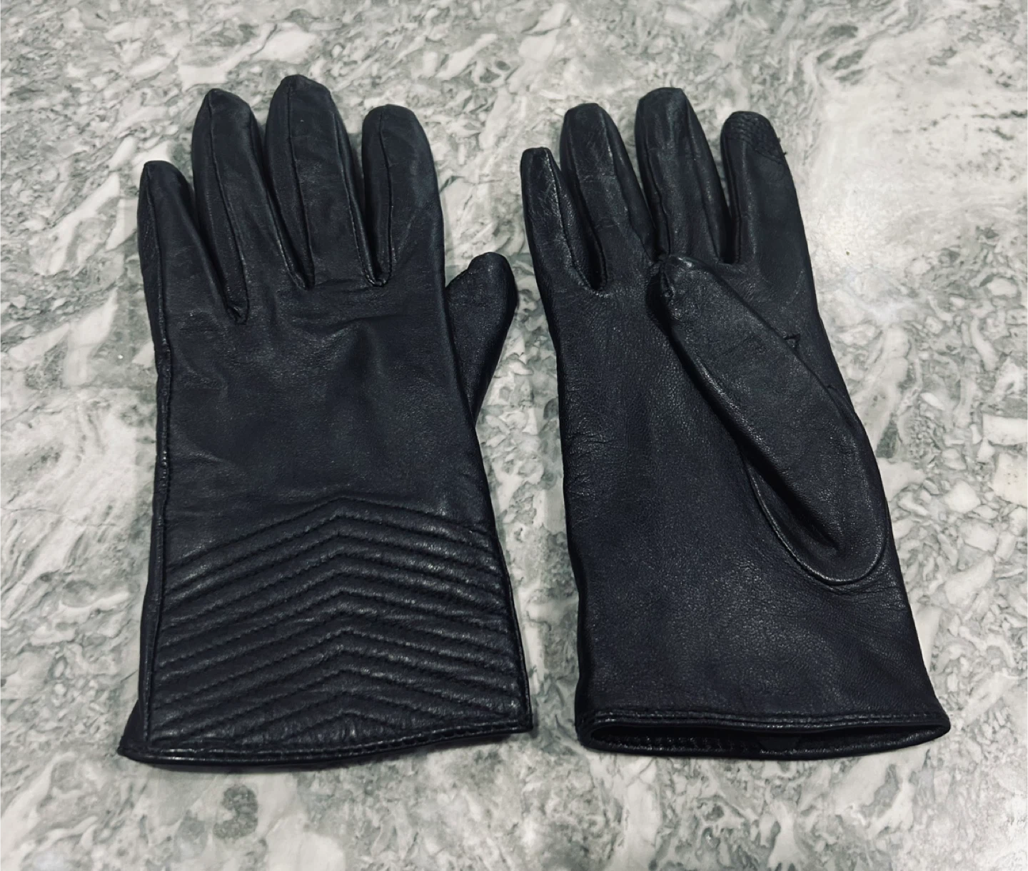 🧡 Free S/M pair of Merona leather Gloves