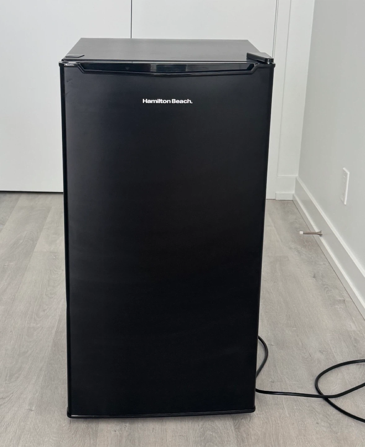 Hamilton Beach 3.3 cu ft Compact Refrigerator - Black - photo 2