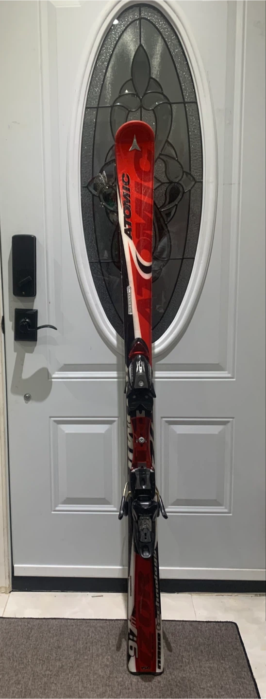 Atomic Skis - Red & White