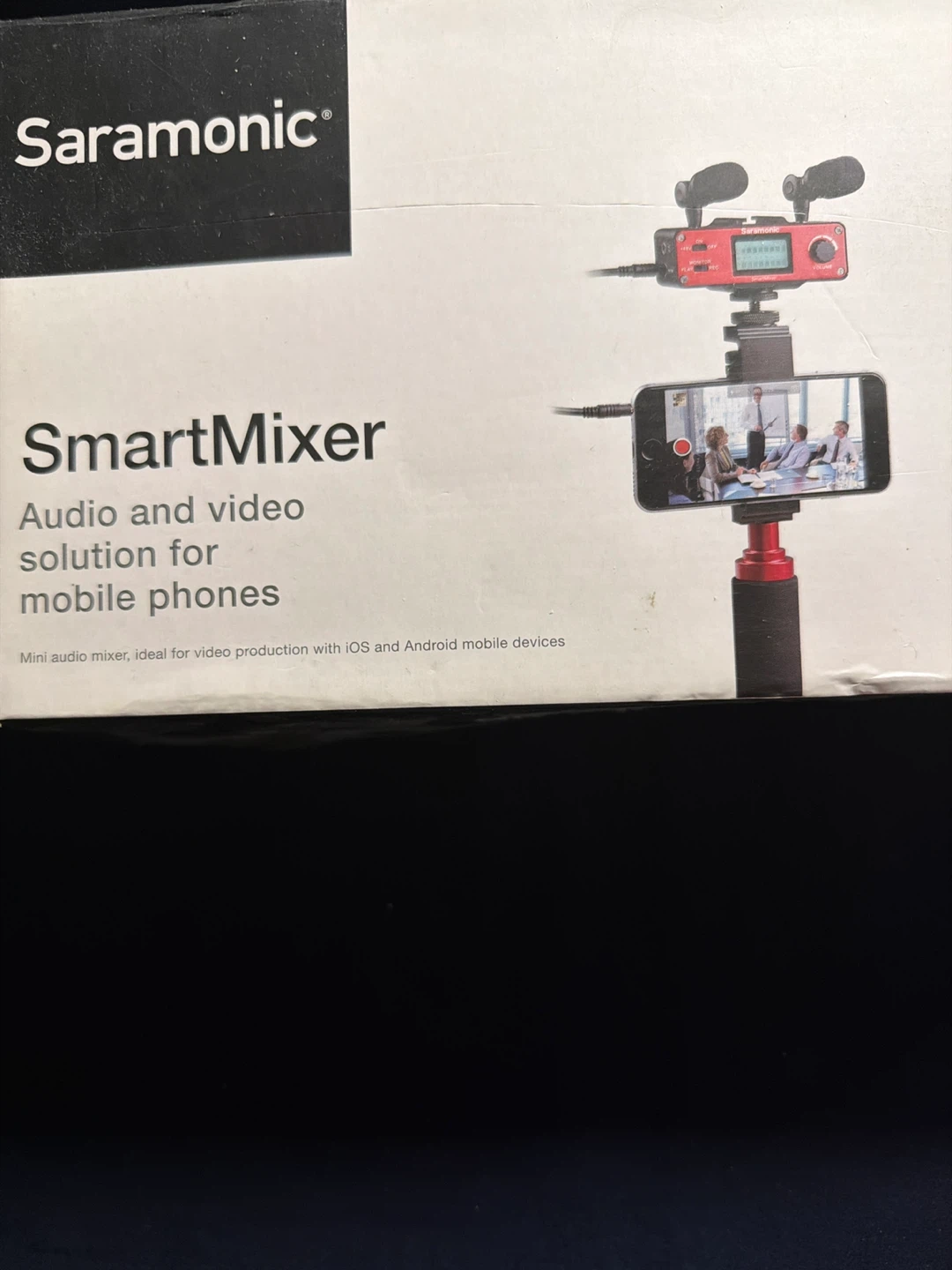 Saramonic SmartMixer Microphone Rig for Smartphones