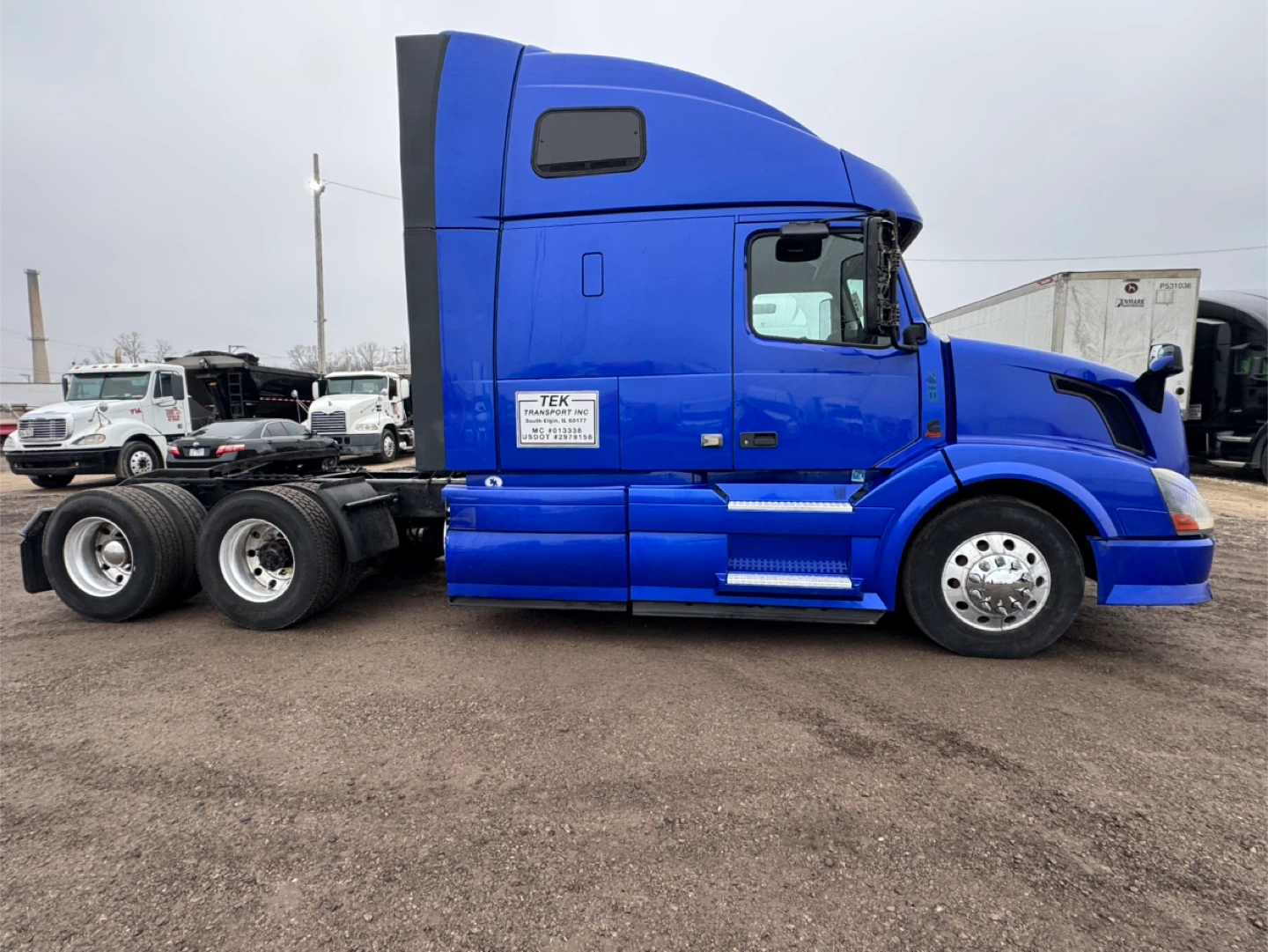 Volvo Semi Truck - Blue - photo 4