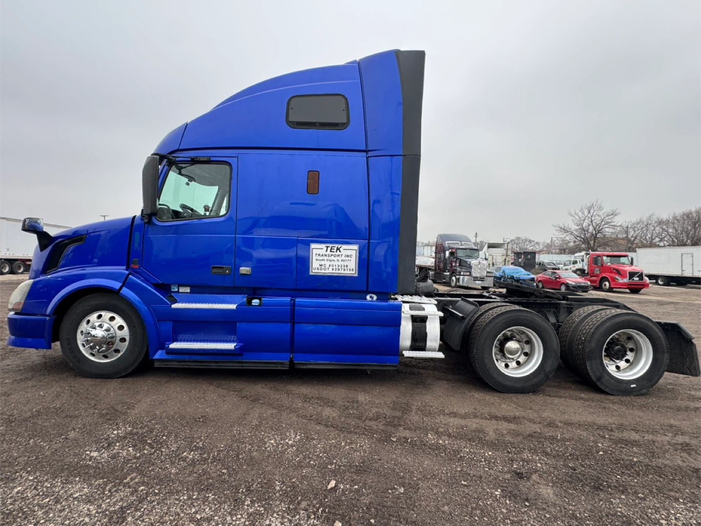 Volvo Semi Truck - Blue - photo 2