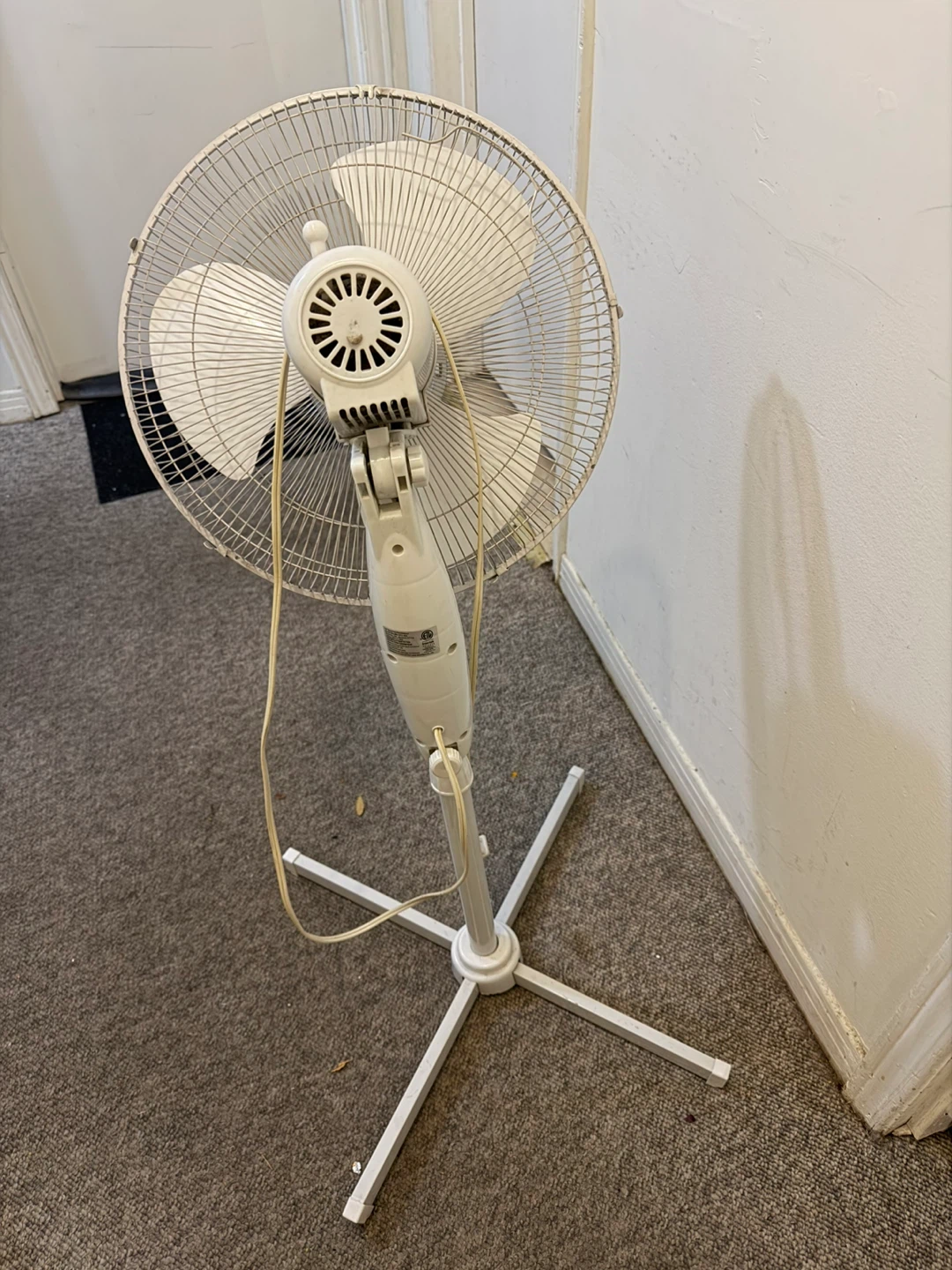 White Stand Fan - photo 2