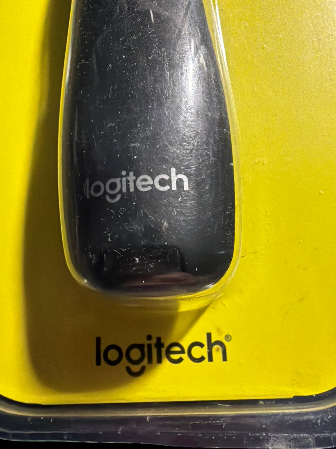 New Logitech R400 Laser Presentation Remote - photo 2
